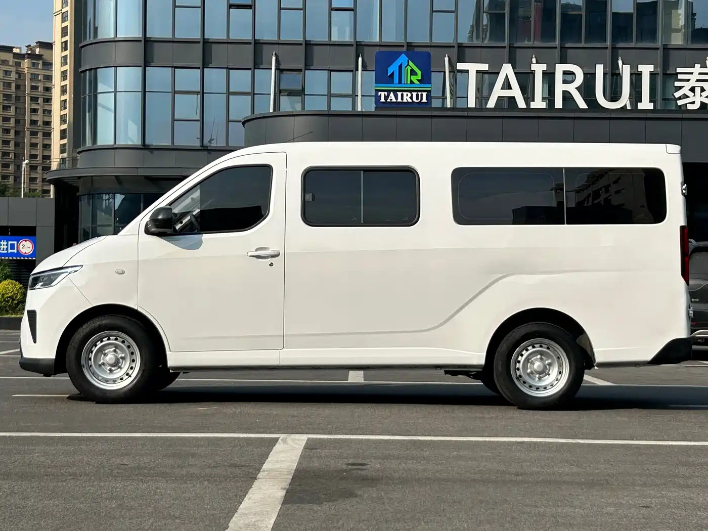 Wuling Motors Wuling Yangguang 2024 2024 300km Comfort Passenger Version 60kW