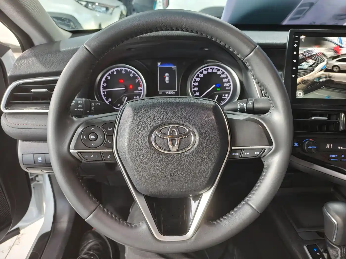 TOYOTA CAMRY