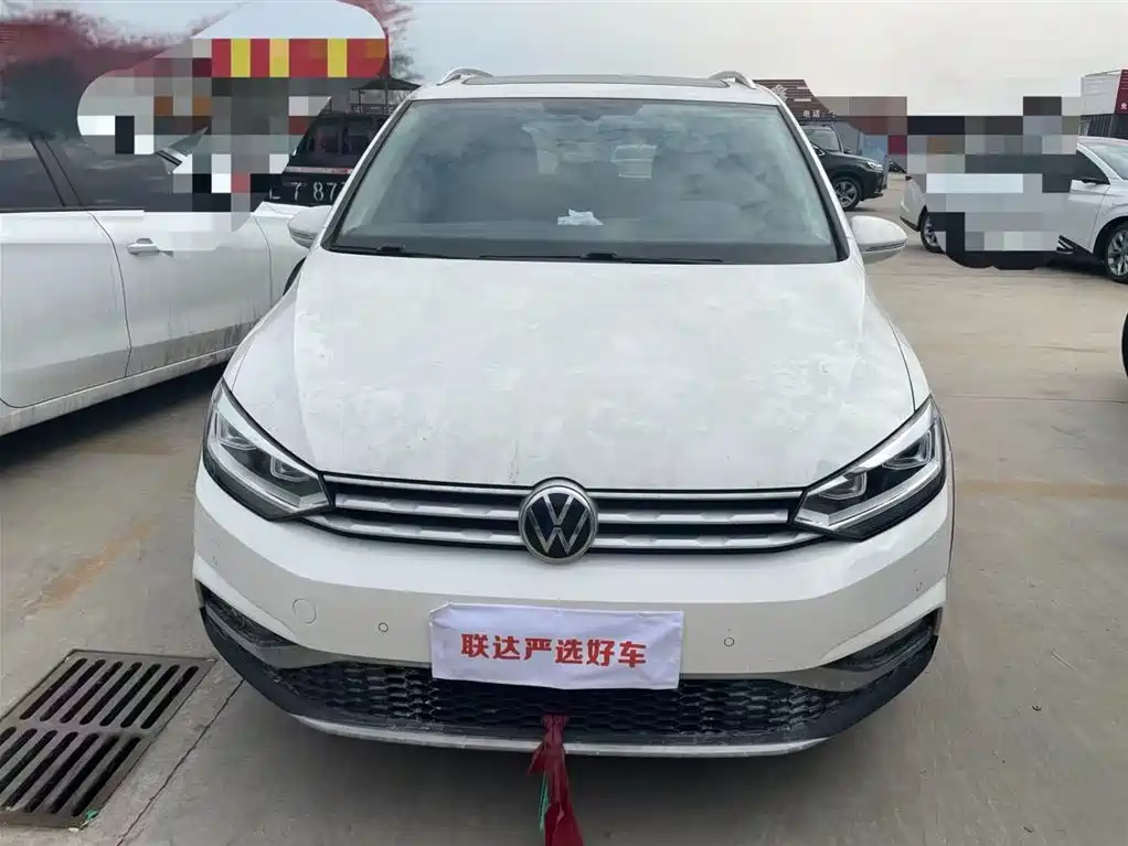 VOLKSWAGEN TOURAN