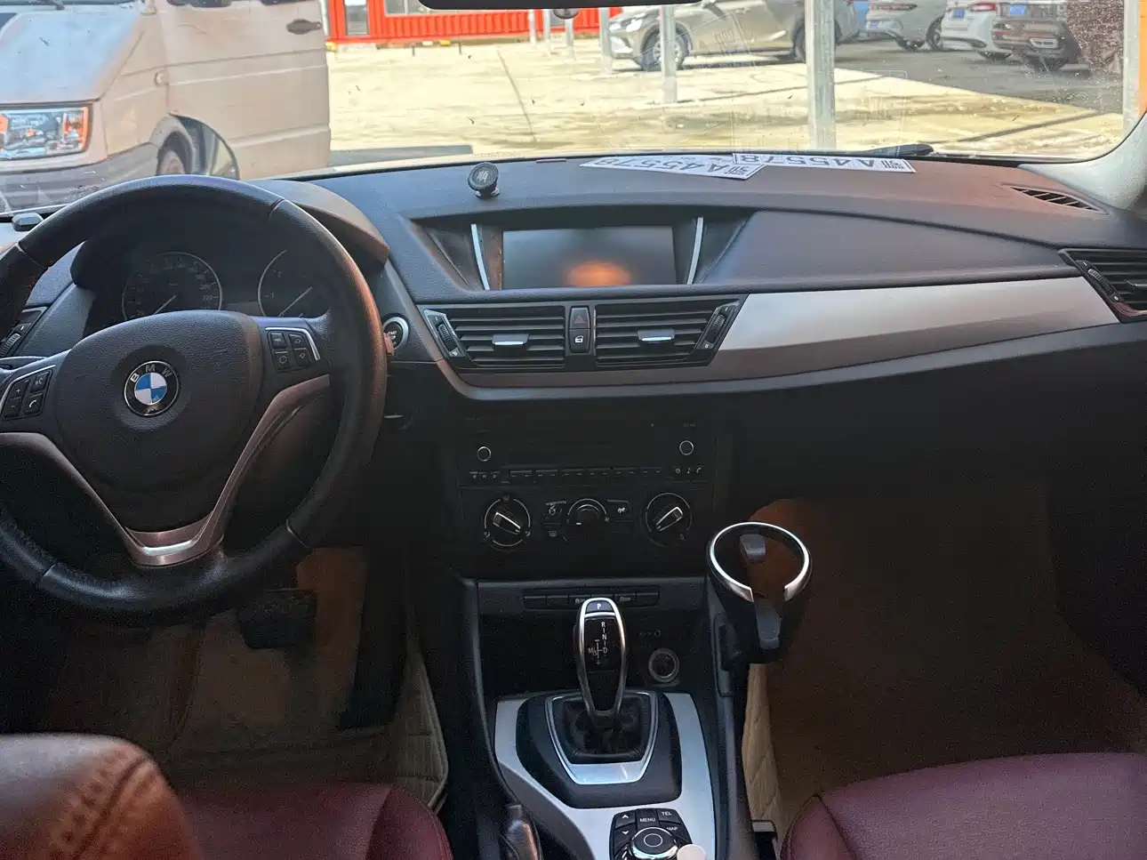 Фото 8 - BMW X1