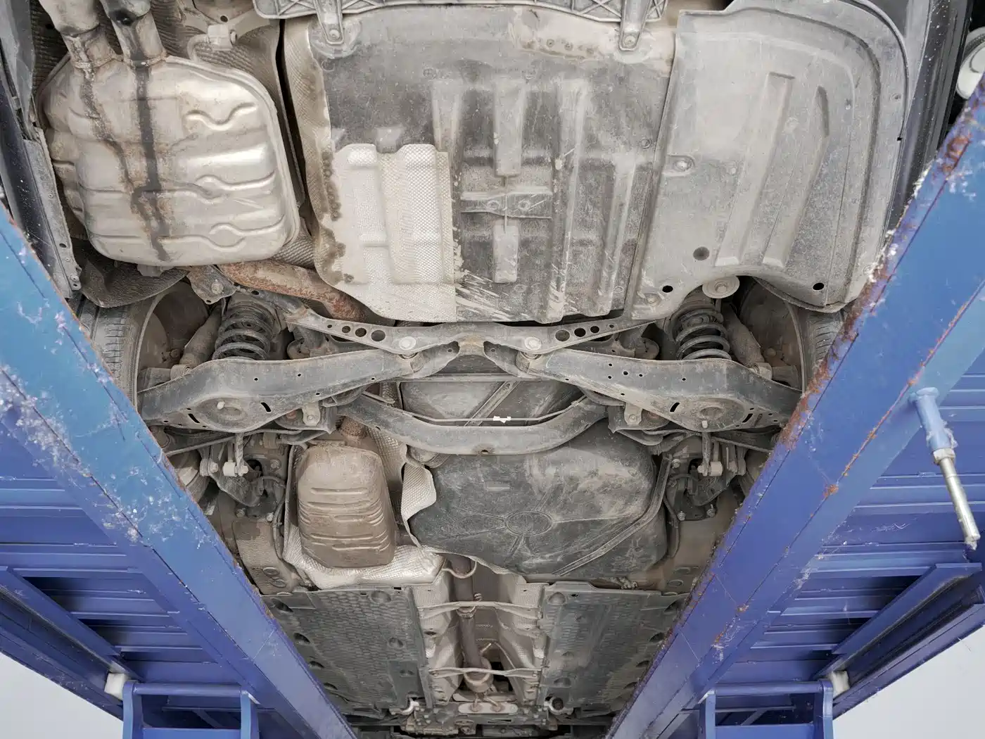 Volkswagen Magotan 2013 2.0TSI Premium фото 25