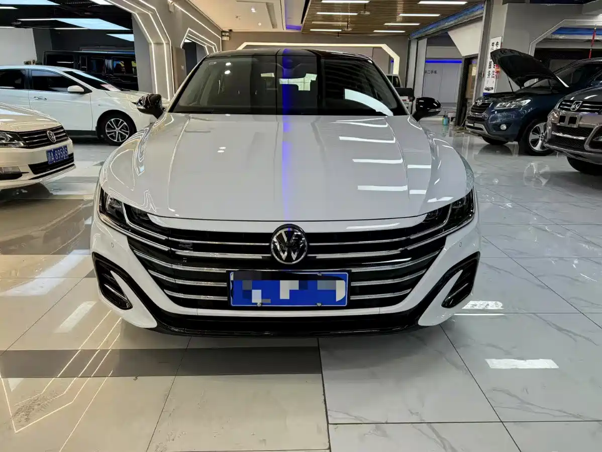 Volkswagen FAW-Volkswagen CC 2023 380TSI Eye-catching Edition фото 2