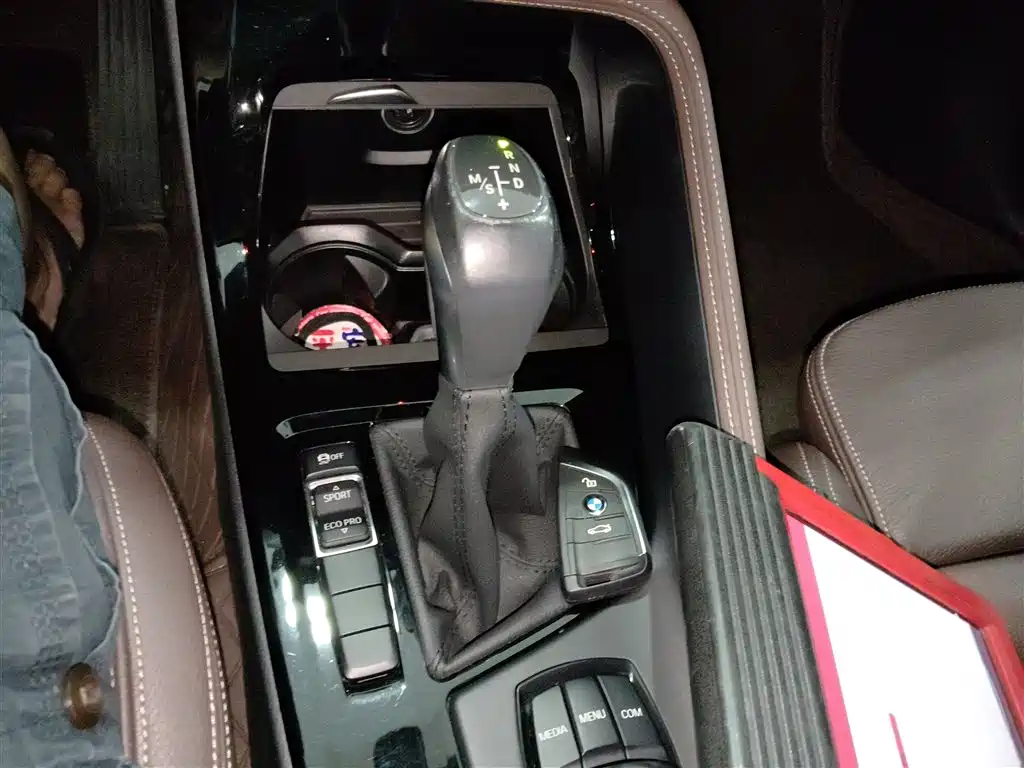 BMW X1 2019 sDrive18Li Premium Model фото 7