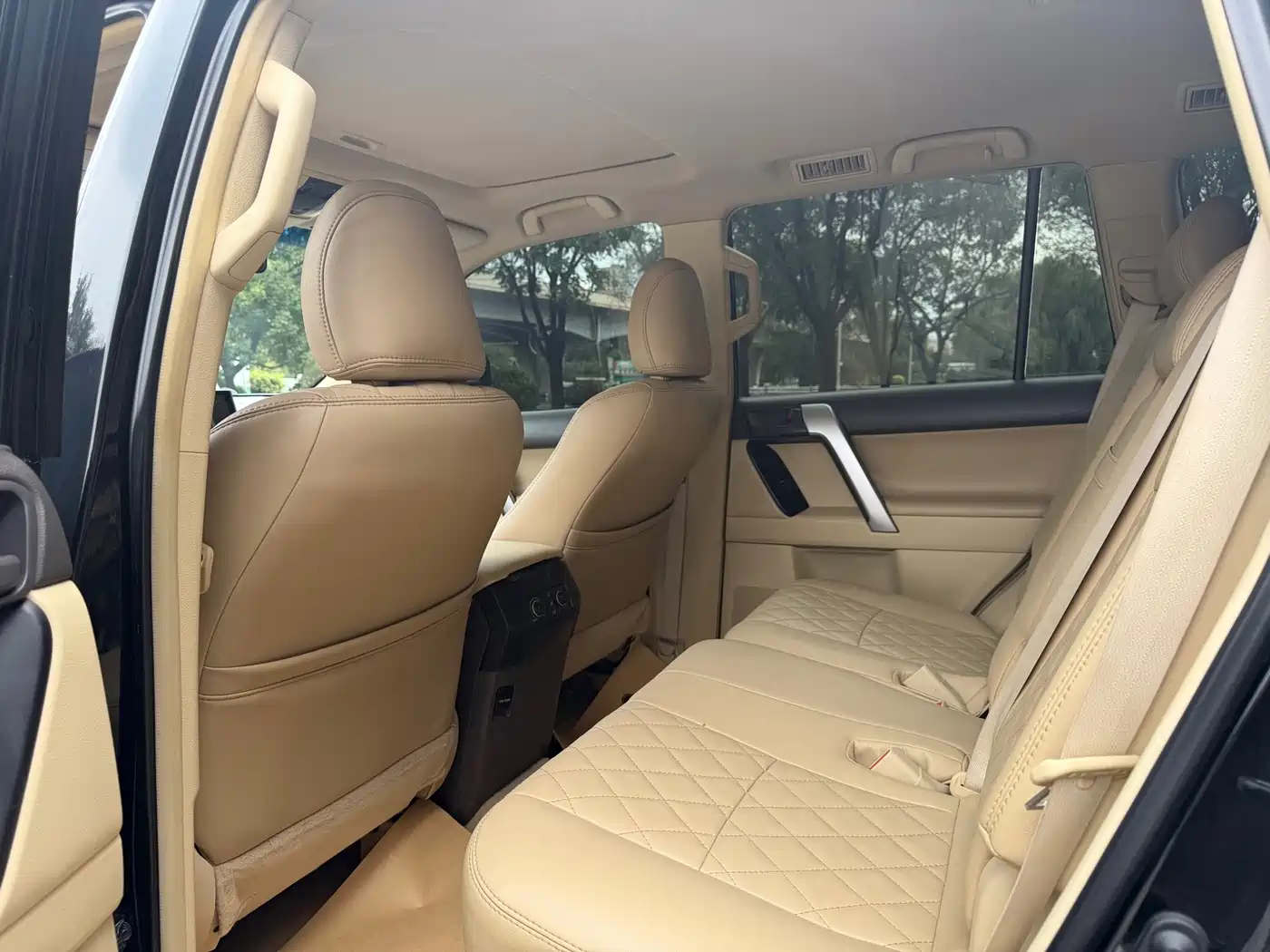 صورة 10 - Toyota Prado (Import)