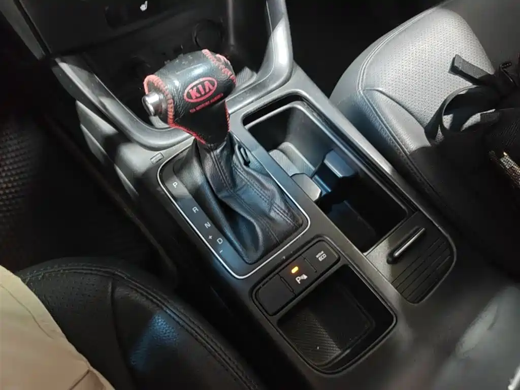 Kia Sorento 2015 2013 2.4L 5-seat Gasoline Luxury Edition