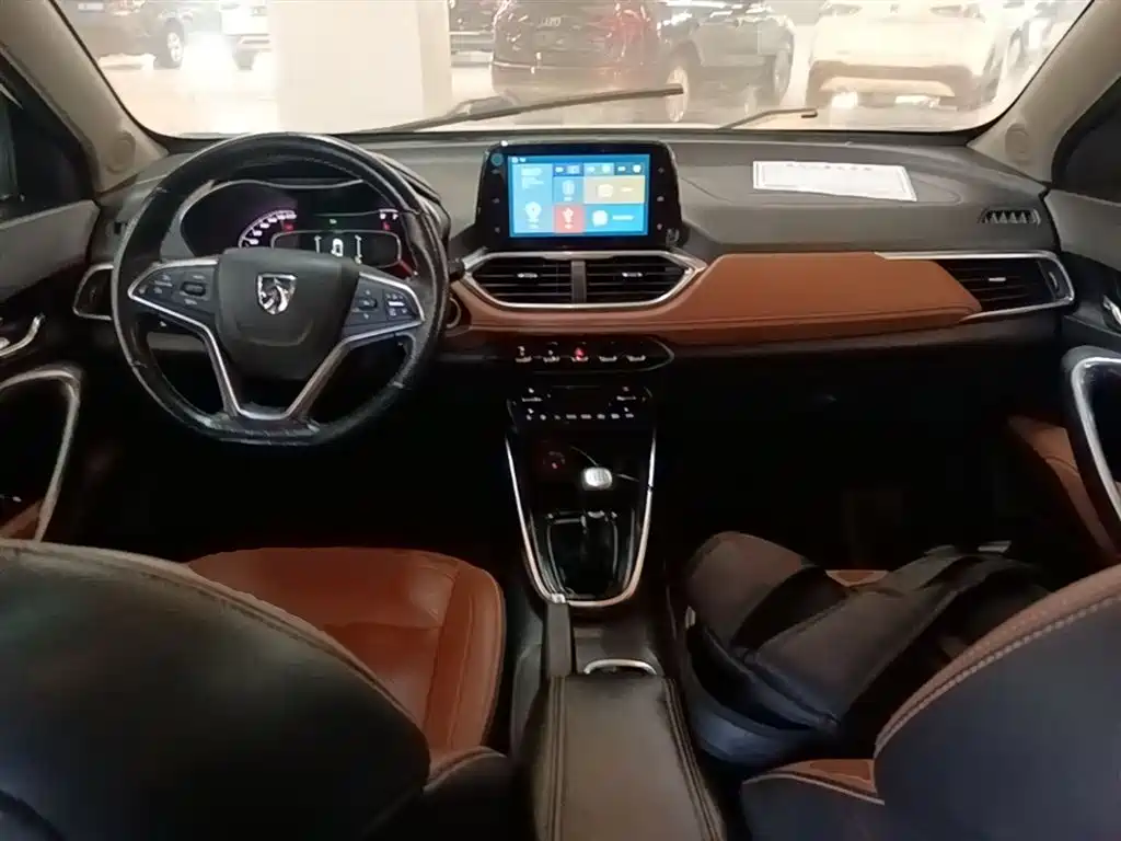 Baojun 510 2017 2017 1.5L Manual Luxury
