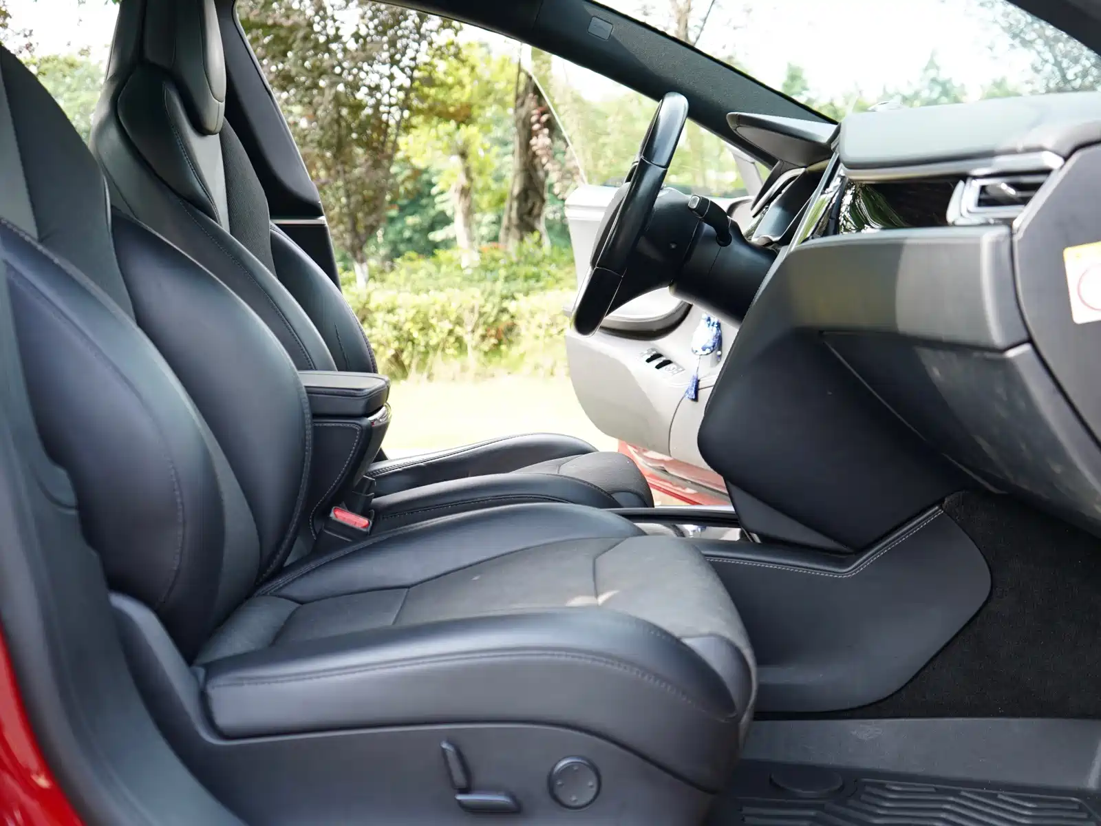Фото 10 - Tesla Model S