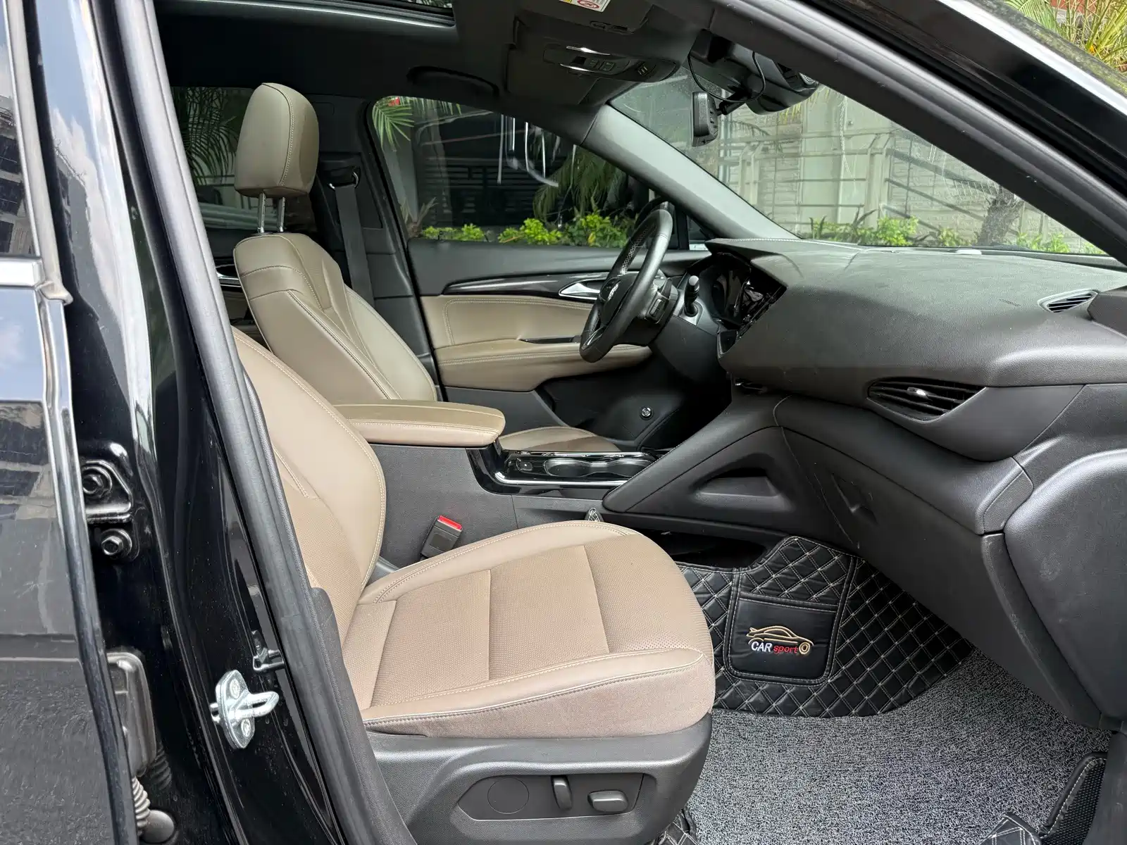 Photo 10 - Buick Envision Plus
