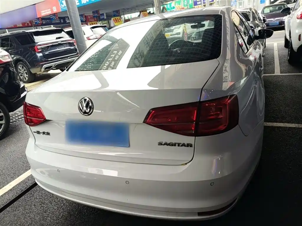 Volkswagen Sagitar 2018 1.6L Automatic Comfort фото 6