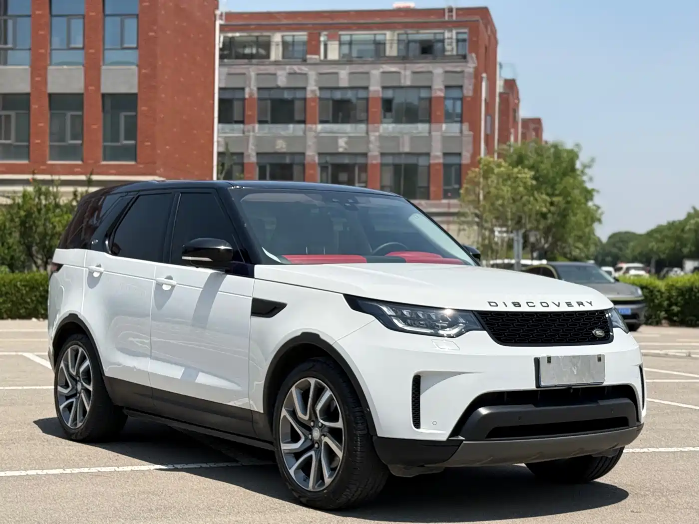 Фото 3 - Land Rover Discovery