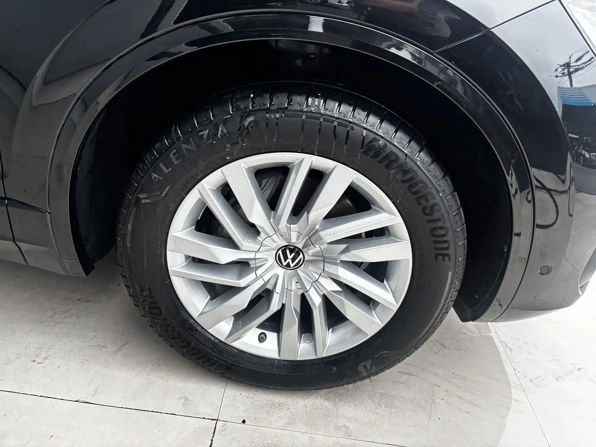 Фото 32 - Volkswagen Touareg