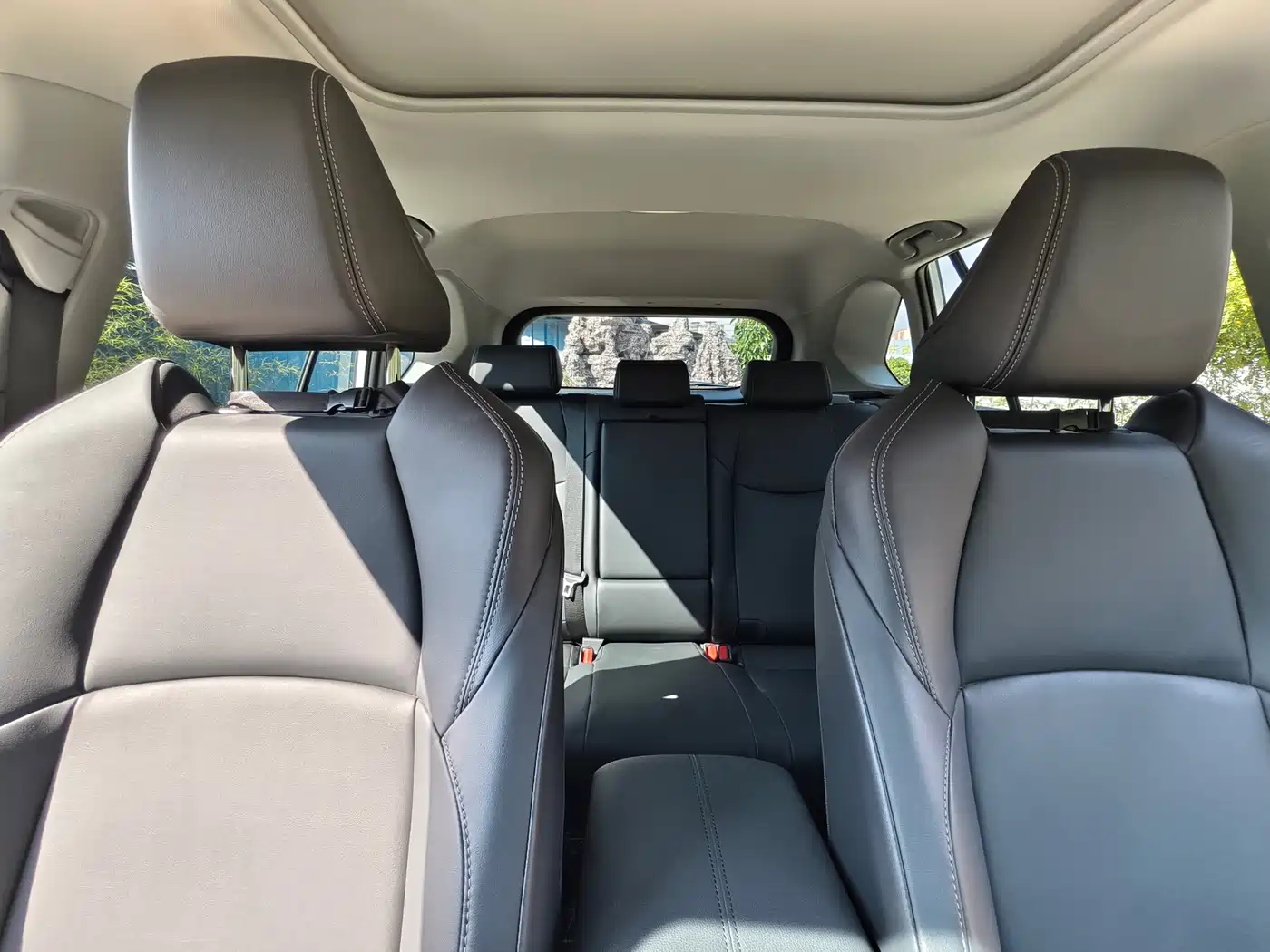 Toyota Wildlander 2024 2.0L CVT 2WD Urban Edition фото 23
