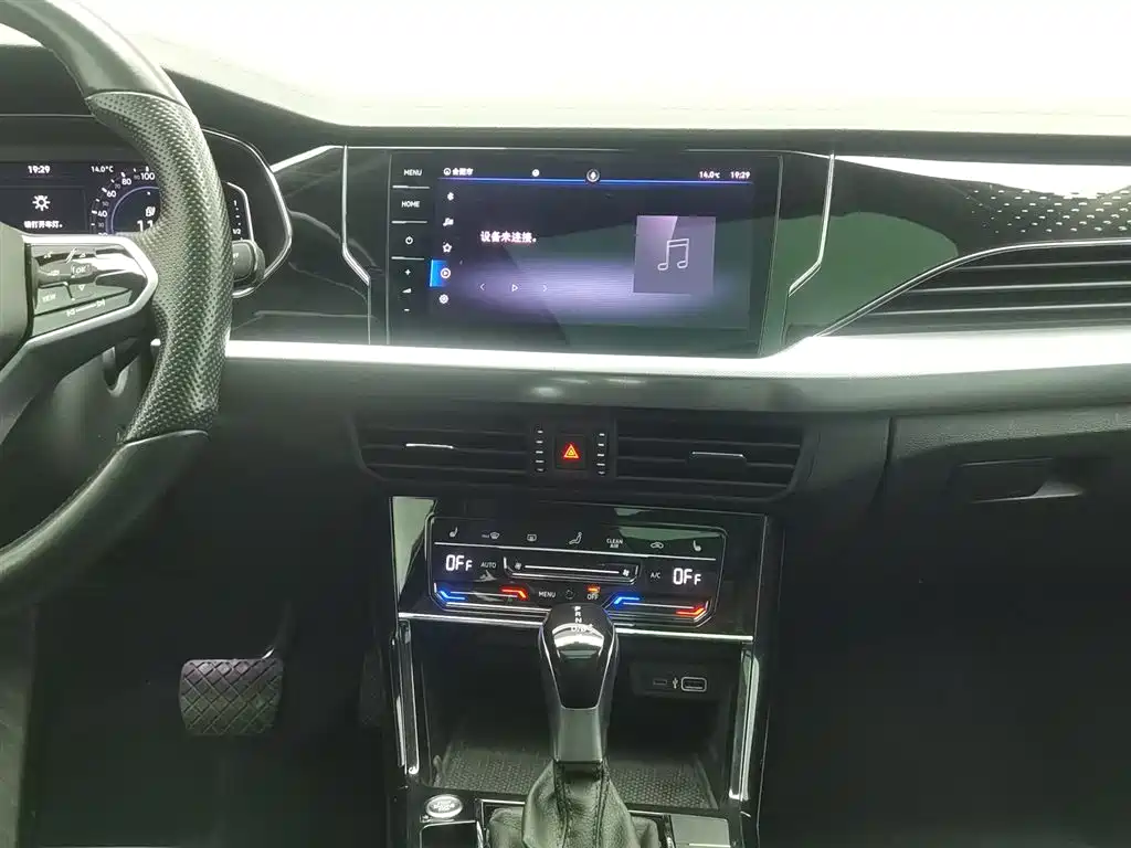 VOLKSWAGEN PASSAT NEW ENERGY