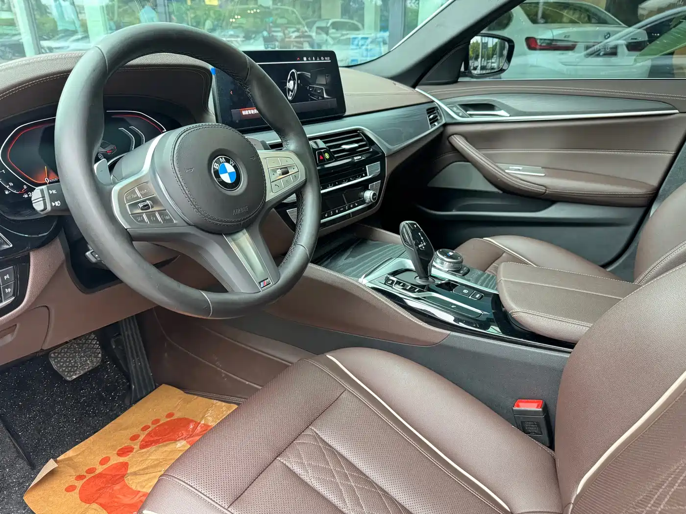 BMW 5 Series 2023 530Li Leading M Sport Package фото 14