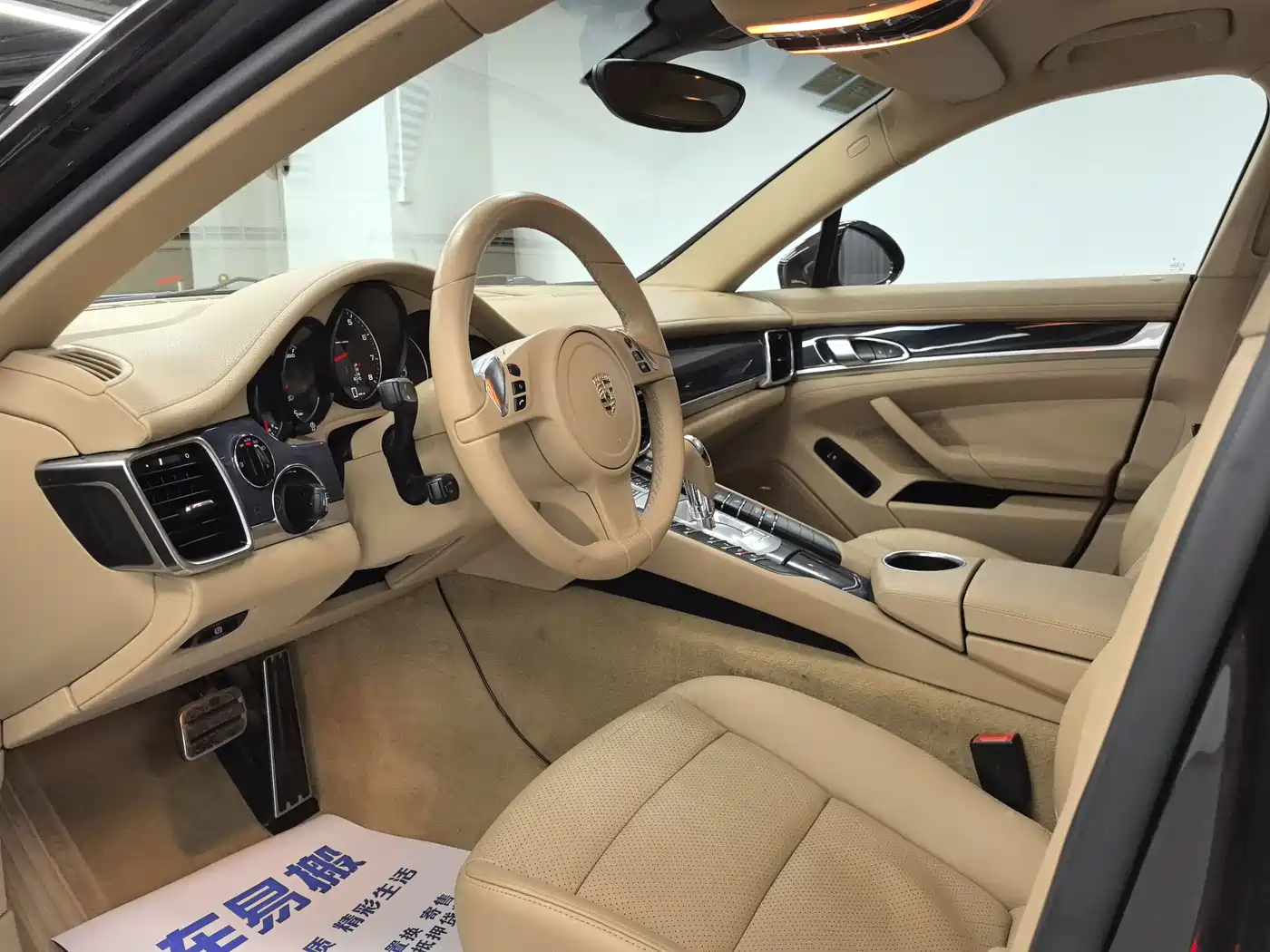 Porsche Panamera 2013 Panamera 4 Platinum Edition 3.6L фото 4