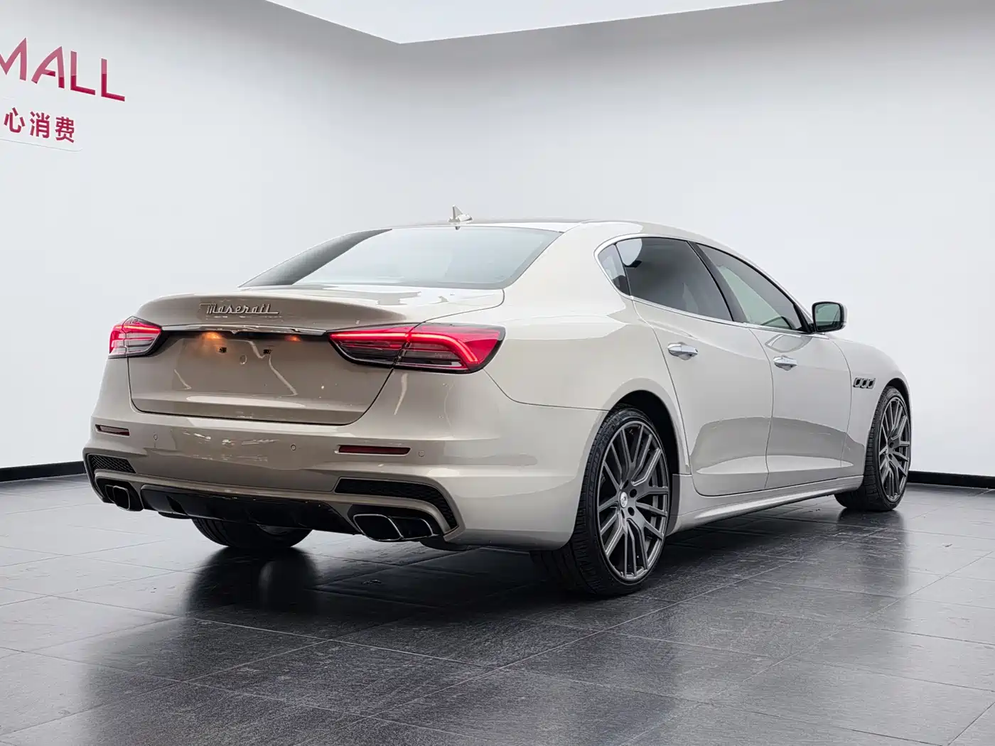 Maserati Quattroporte 2013 3.8T Standard фото 27