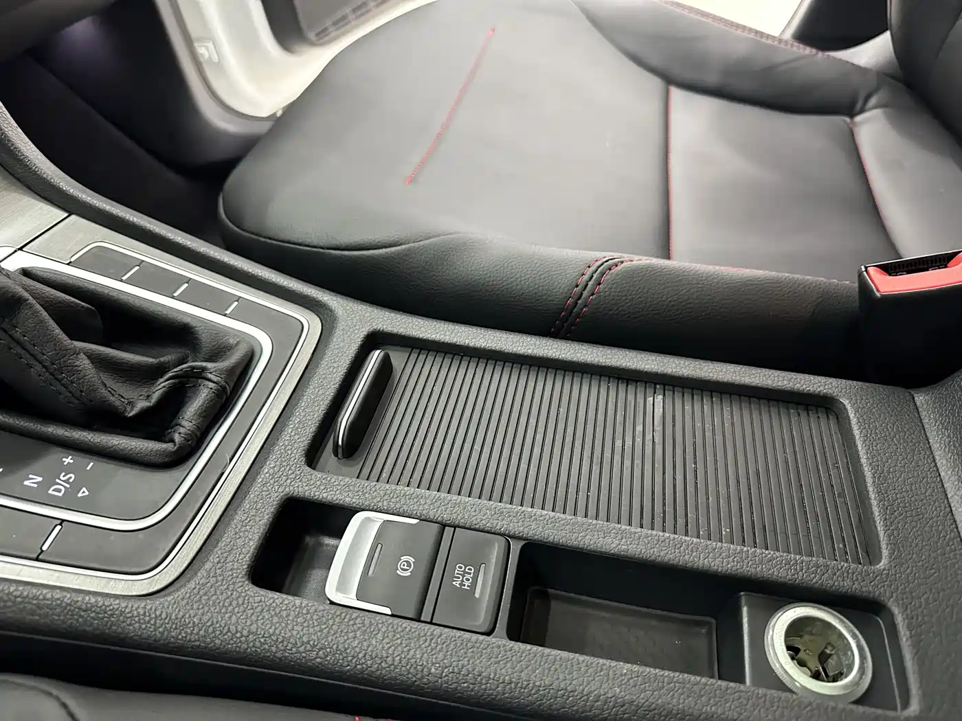 Volkswagen Golf 2016 230TSI Automatic Comfort фото 17