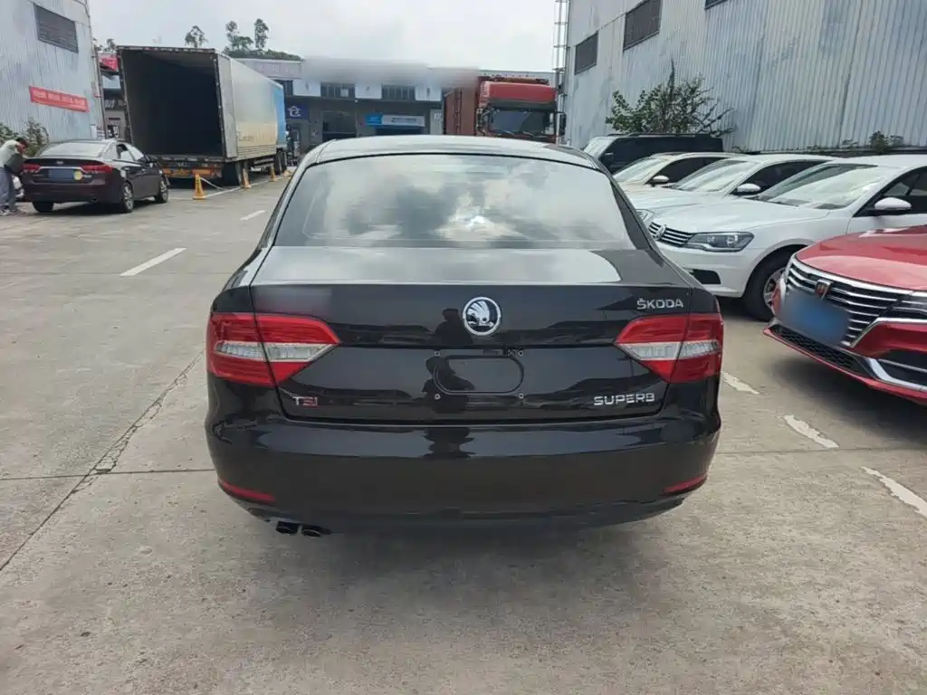 Škoda Superb 2014 2013 1.8TSI Automatic Elite Edition