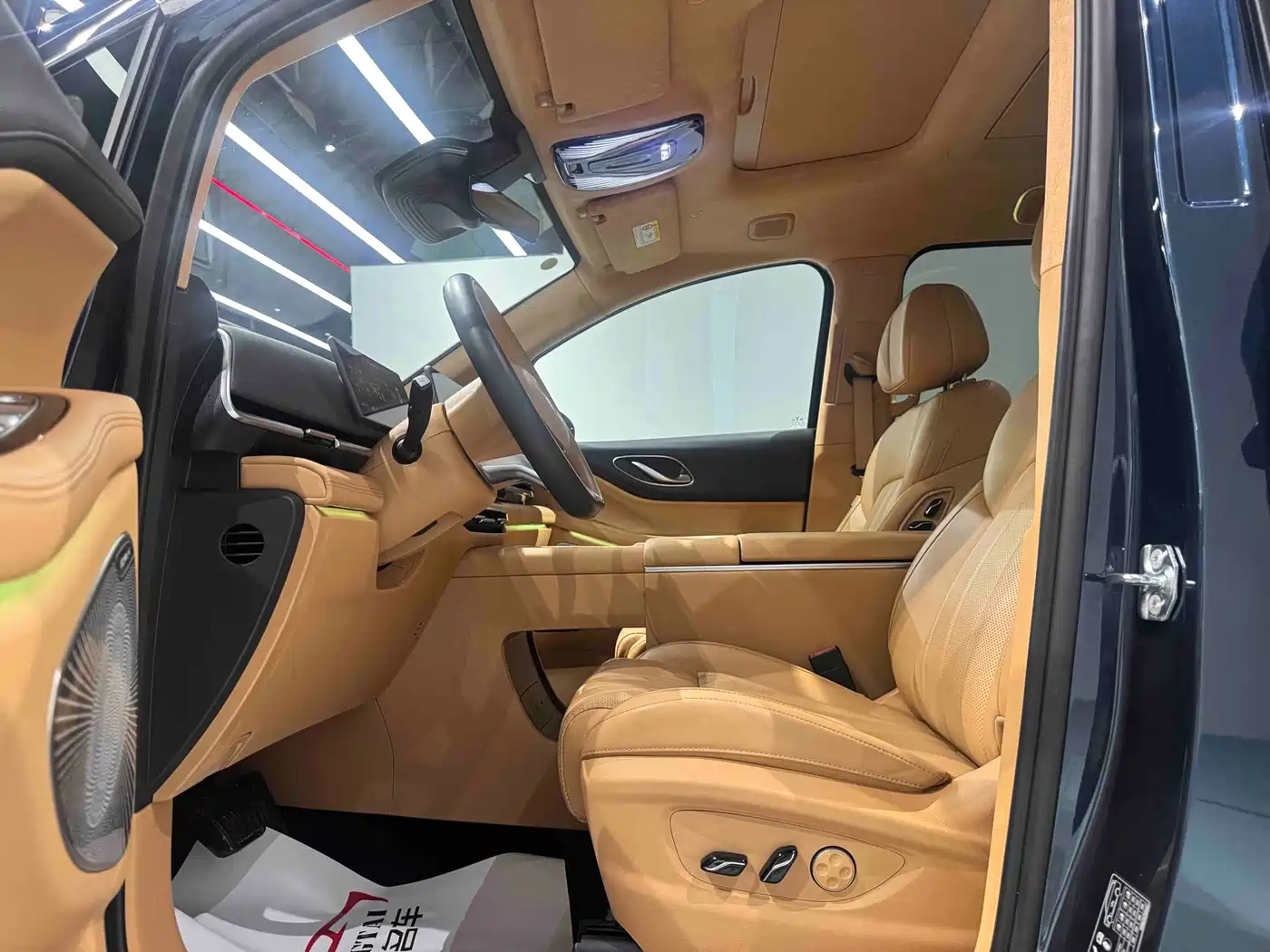 Voyah Auto Voyah Dreamer 2025 2025 Model PHEV 4WD Premium QianKun Edition