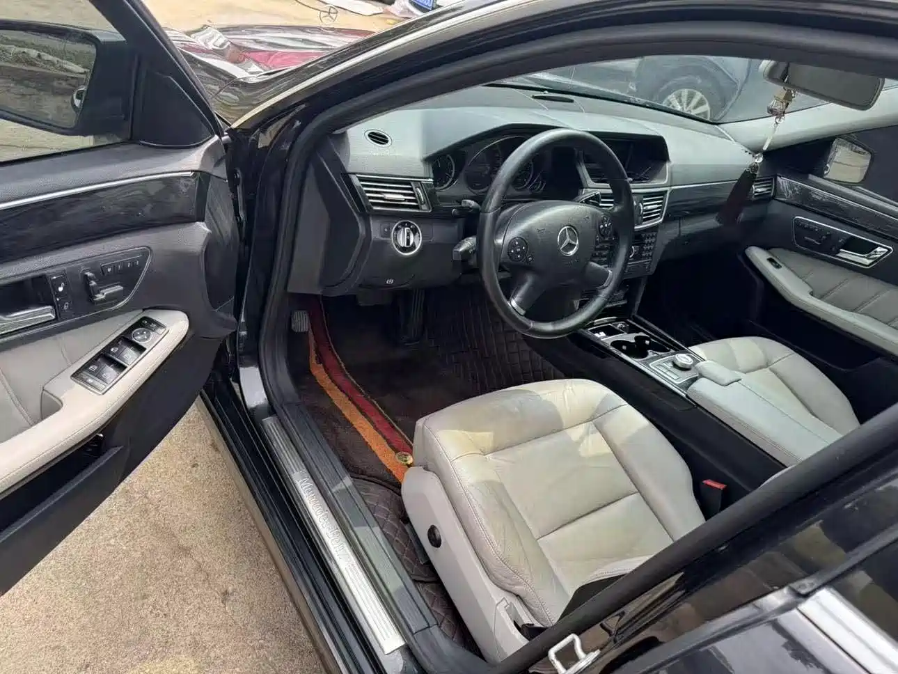Фото 6 - Mercedes-Benz E-Class