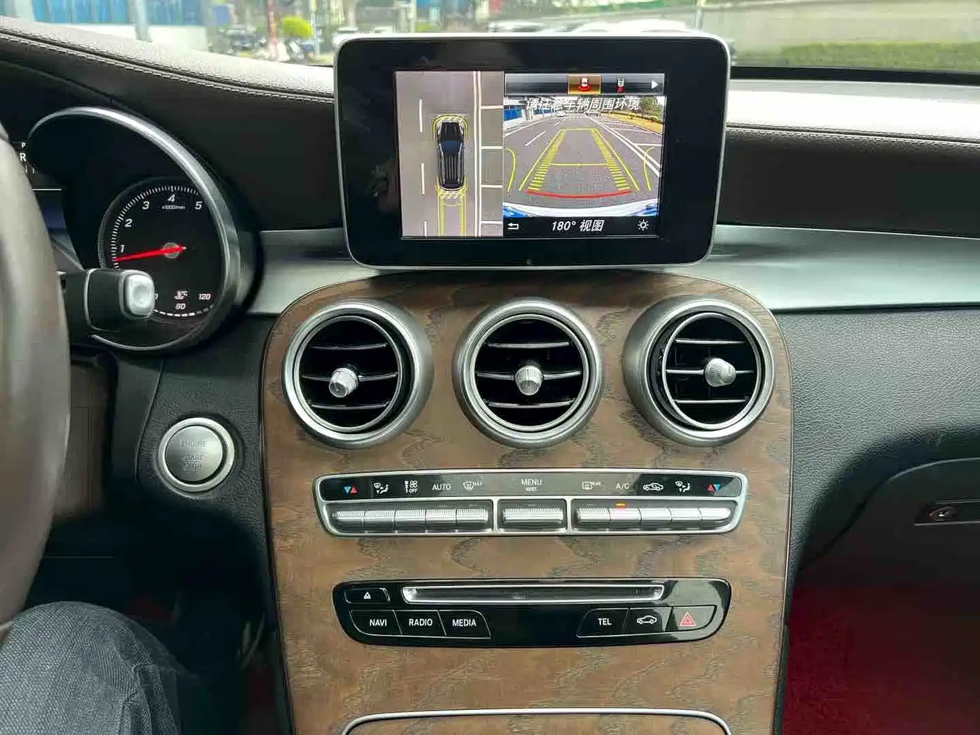 Mercedes-Benz GLC 2018 GLC 300 4MATIC Dynamic фото 8
