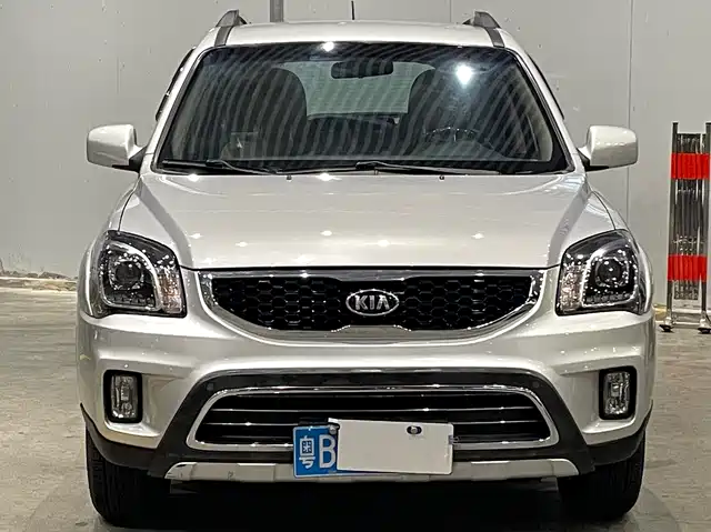 Kia Sportage 2013 2.0L Automatic 2WD GL — фото 2