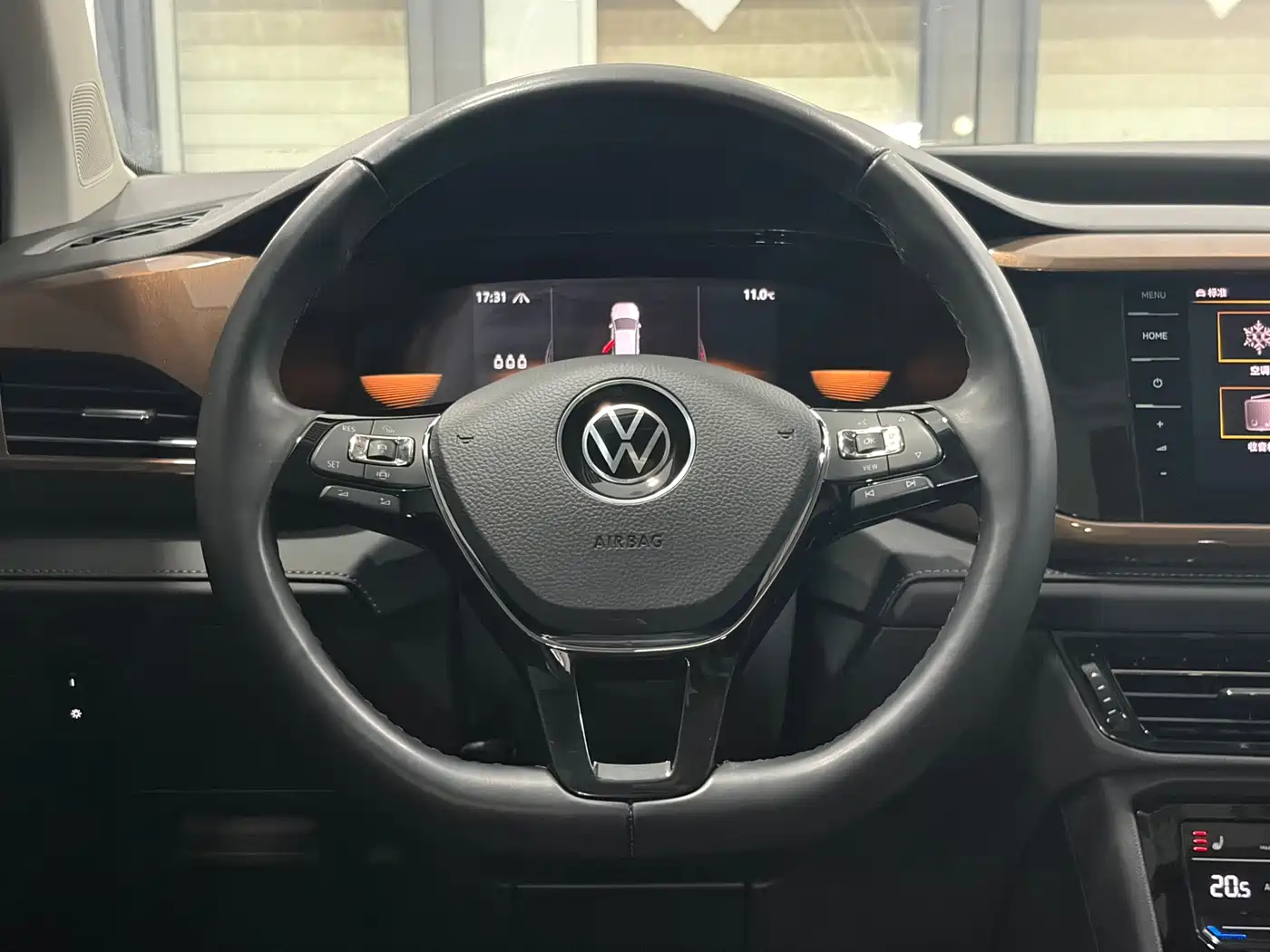 Volkswagen Tharu 2022 280TSI FWD Luxury Edition фото 7