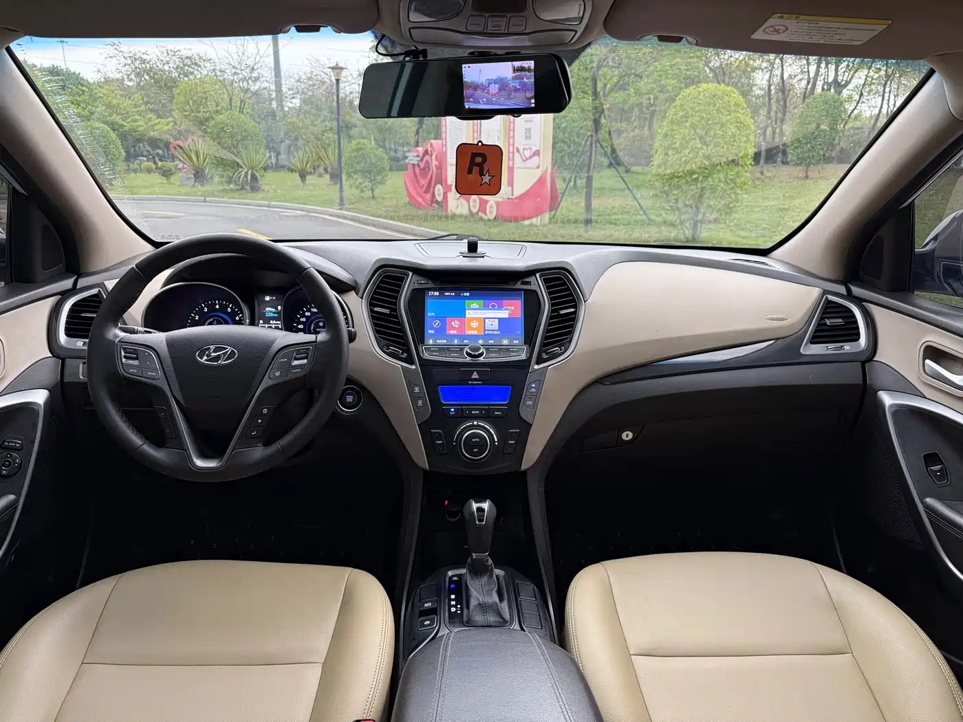 Hyundai Santa Fe 2013 Model 2.4L Automatic 2WD Smart фото 10