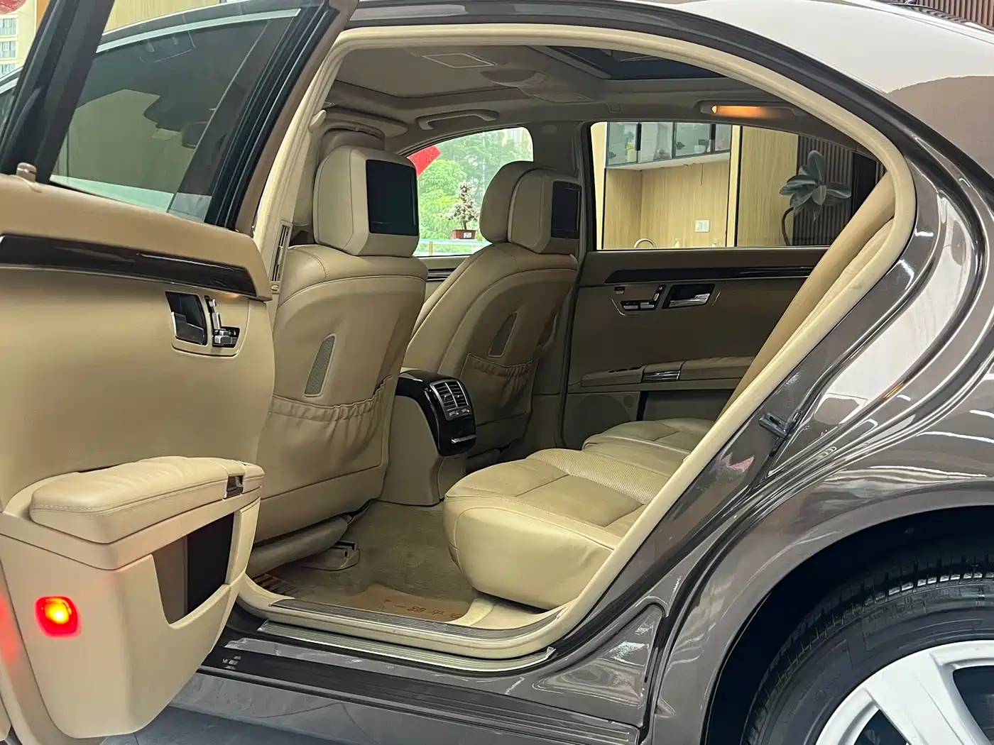 Mercedes-Benz S-Class 2010 Model S 400 L HYBRID фото 23