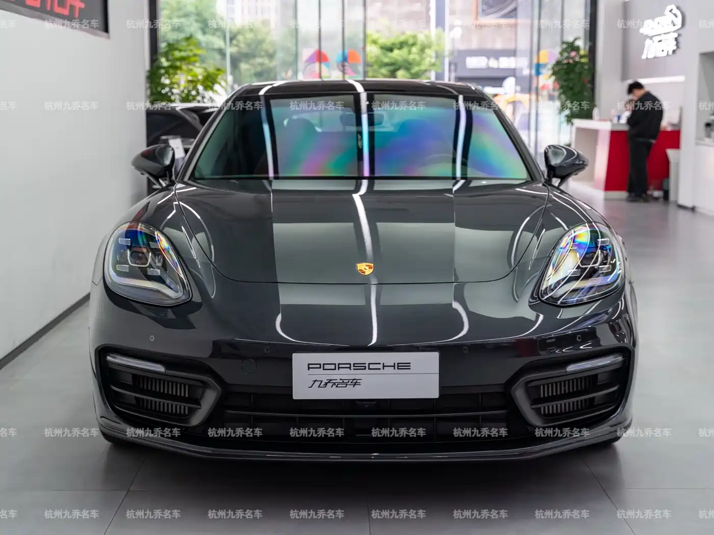 Porsche Panamera 2023 Facelift Panamera 2.9T Platinum Edition фото 2