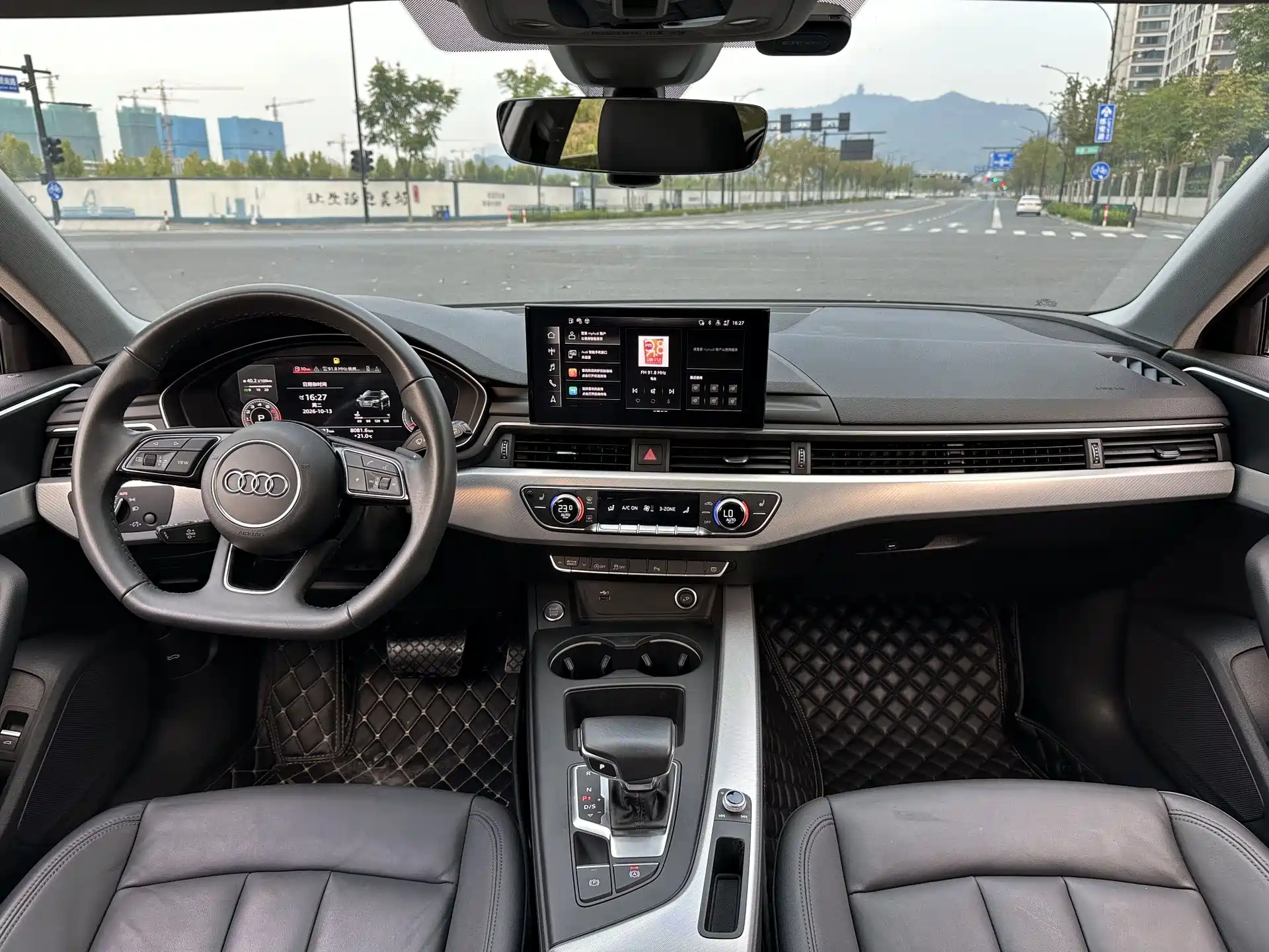 Photo 9 - Audi A4 (Import)
