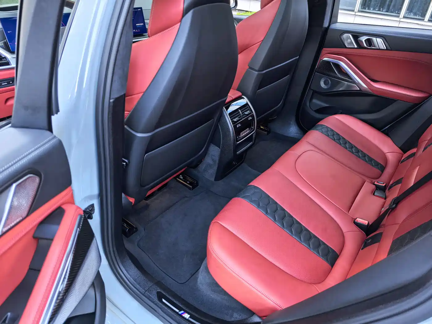 BMW X6 M 2023 Model X6 M Thunder Edition фото 12