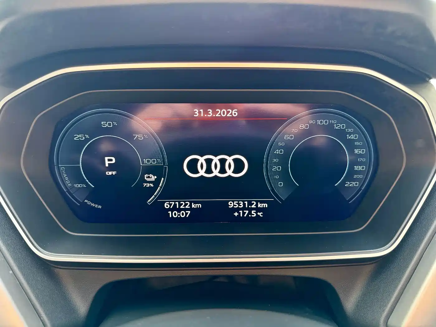 AUDI Q4 E TRON