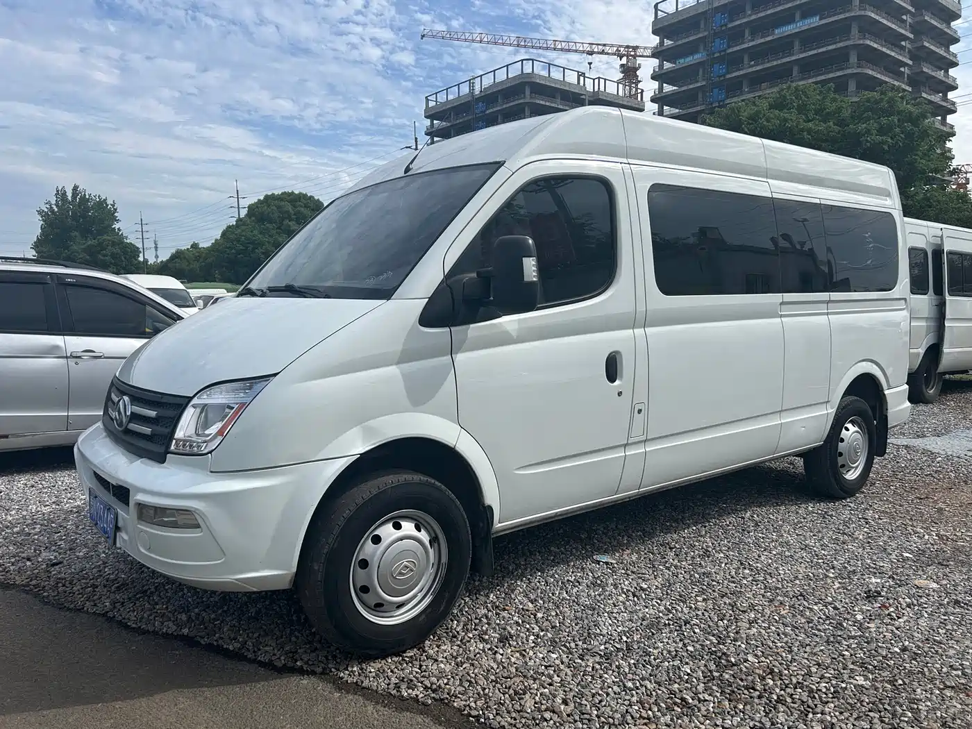 SAIC Maxus Xintu V80 2023 2.0T PLUS Manual All-round King Long Wheelbase Medium Roof 6/7/8/9-seater