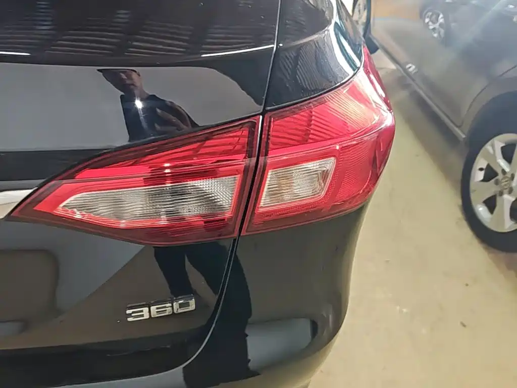 Roewe 360 2017 2017 1.5L Auto Luxury Edition