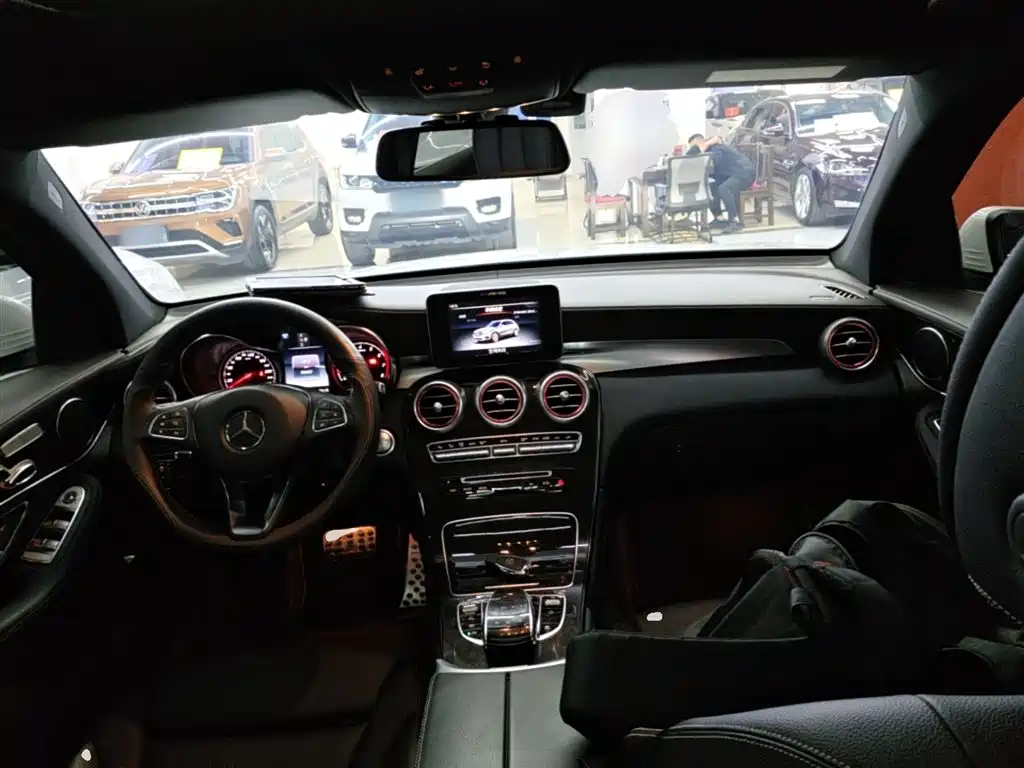 Mercedes-Benz GLC 2017 GLC 260 4MATIC Dynamic фото 10