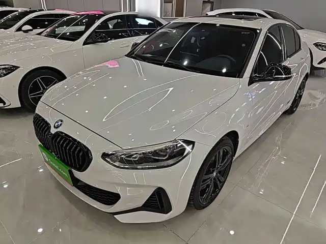 BMW 1 Рестайлинг, 125i, M Спорт, чёрный пакет