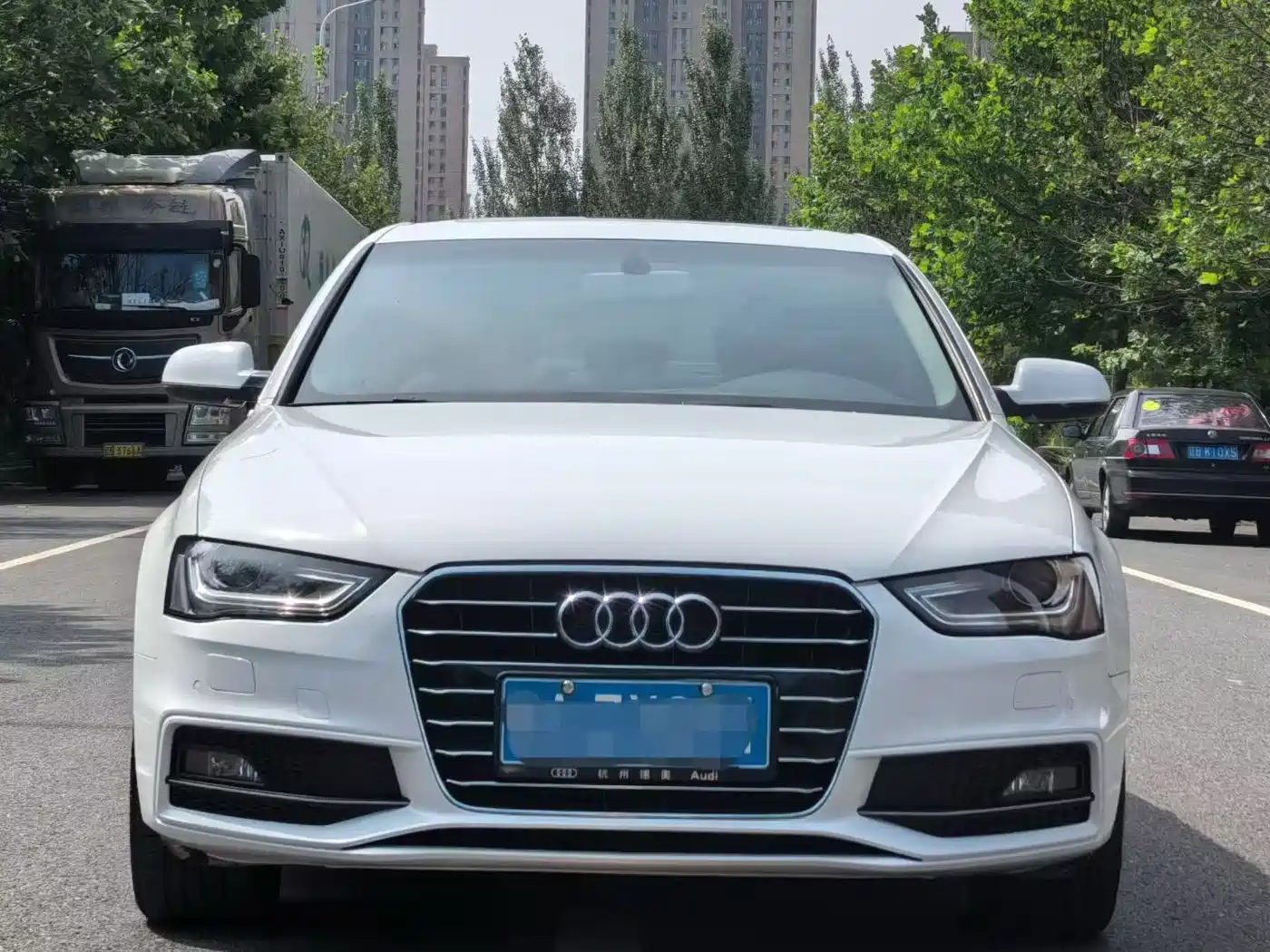 Фото 2 - Audi A4L