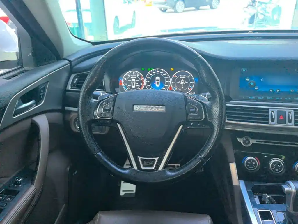 Photo 11 - Haval H7