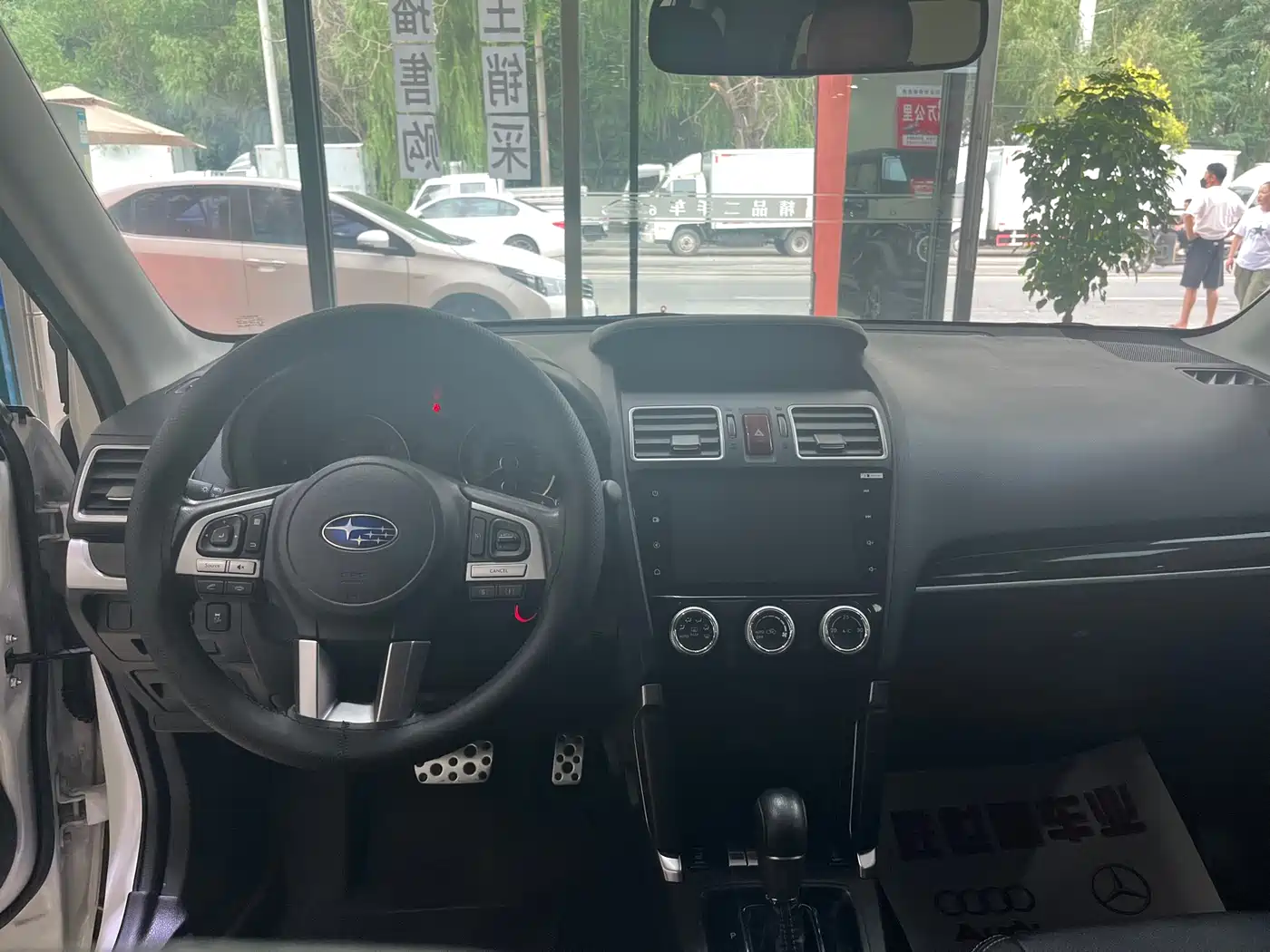 Subaru Forester 2016 2.0i Fashion Navigation Edition фото 6