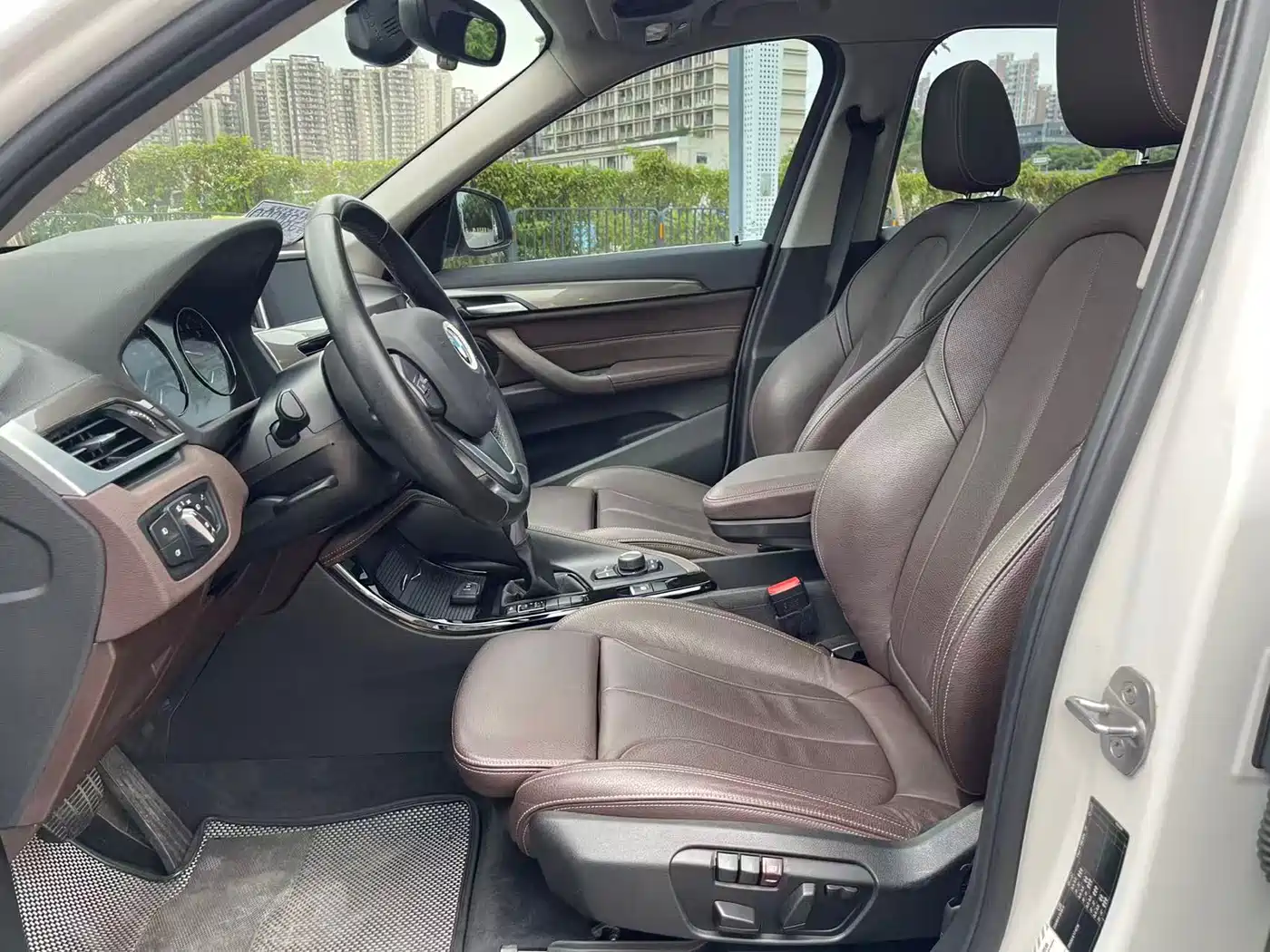 BMW X1 2019 sDrive18Li Premium Model фото 14