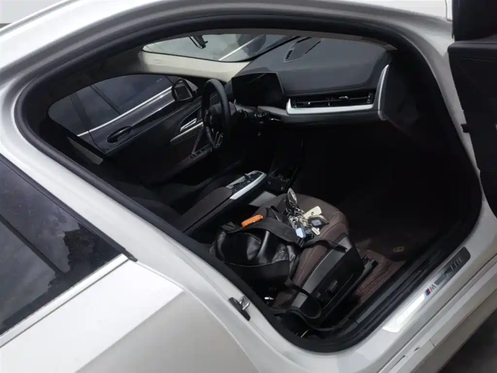 BMW X1 2025 sDrive25Li M Sport Package фото 11