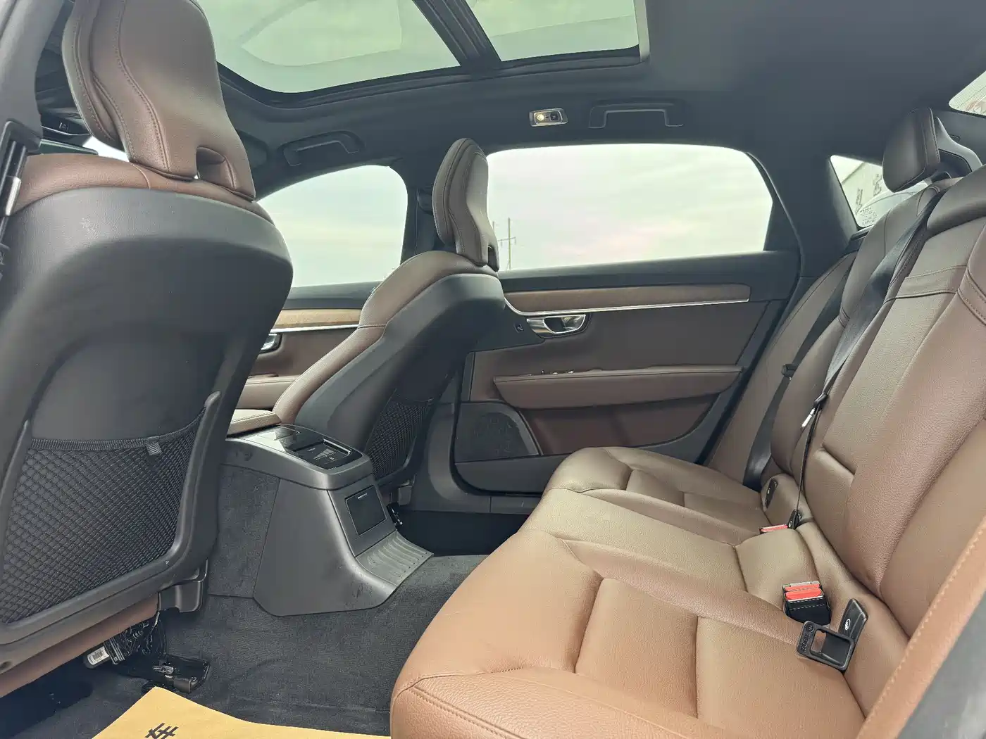 VOLVO S90 PLUG-IN HYBRID