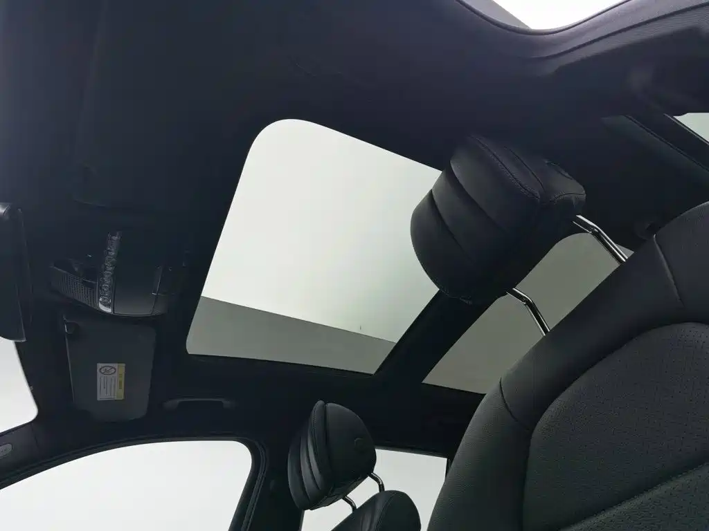 Фото 14 - Mercedes-Benz GLC