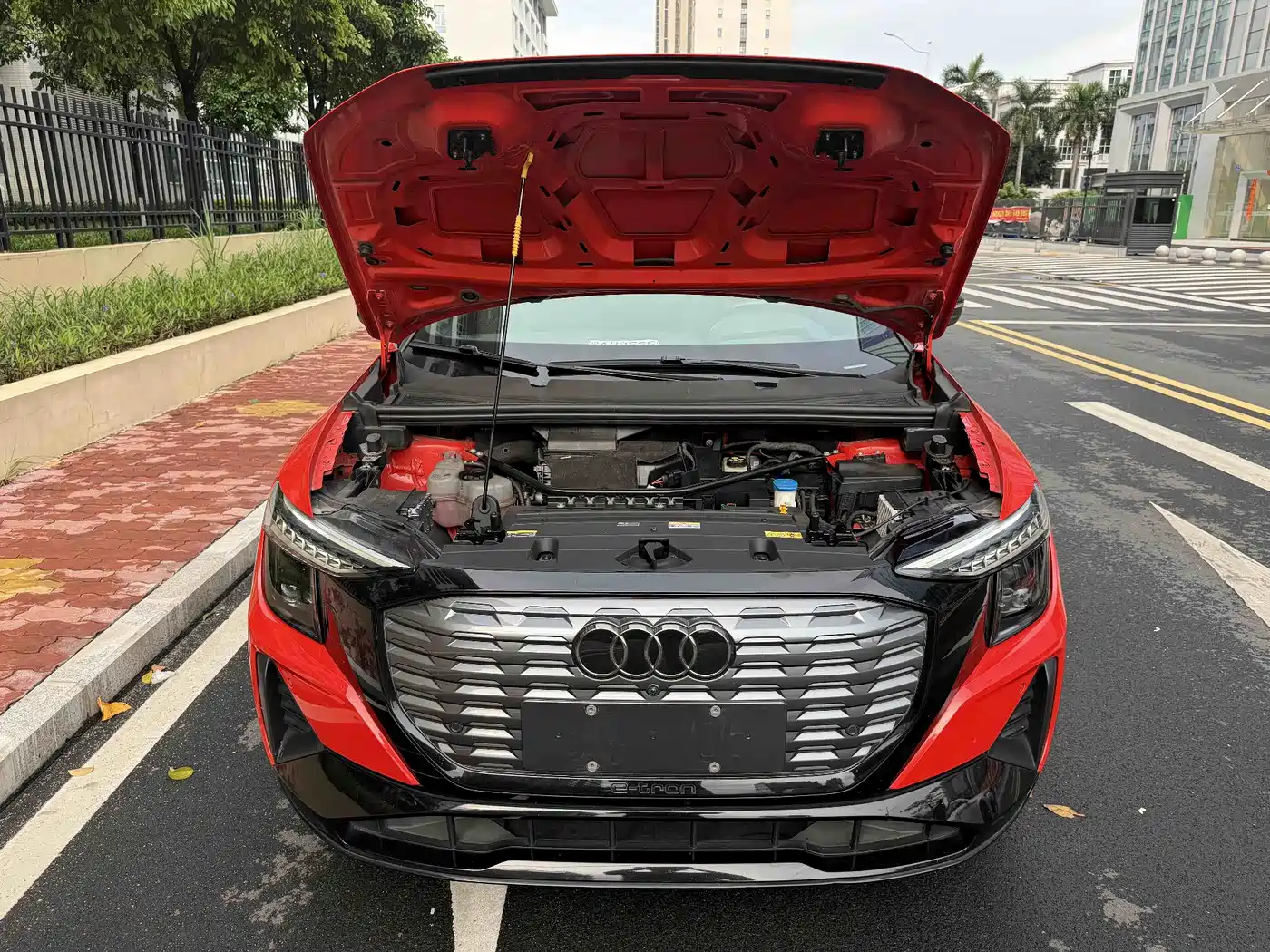 AUDI Q5 E TRON