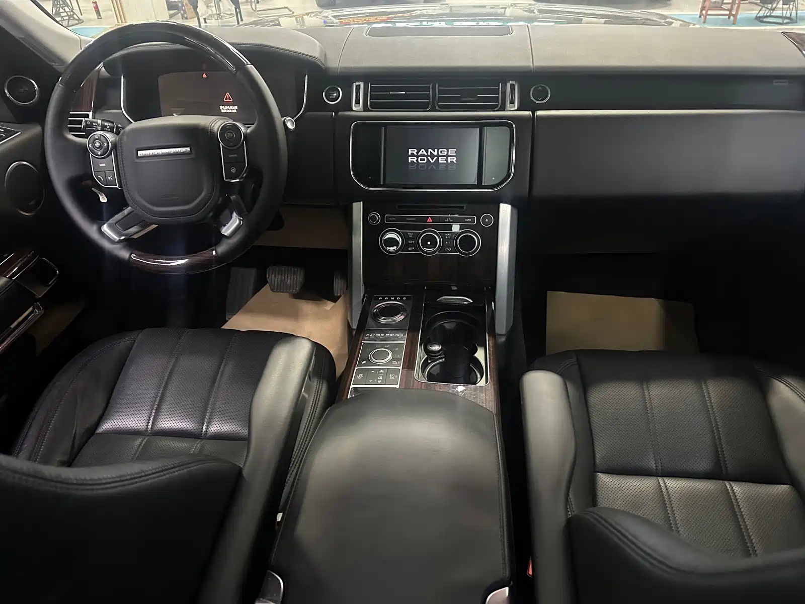 Фото 9 - Land Rover Range Rover