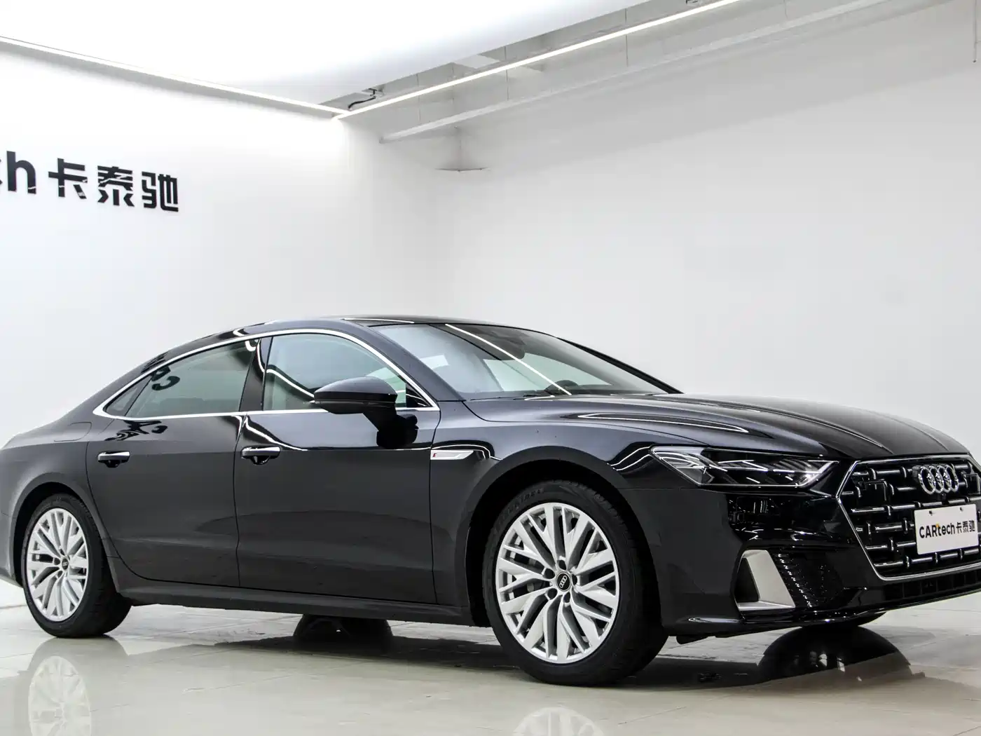 Audi A7L 2024 45TFSI S-line Dream Edition Crystal Package фото 8
