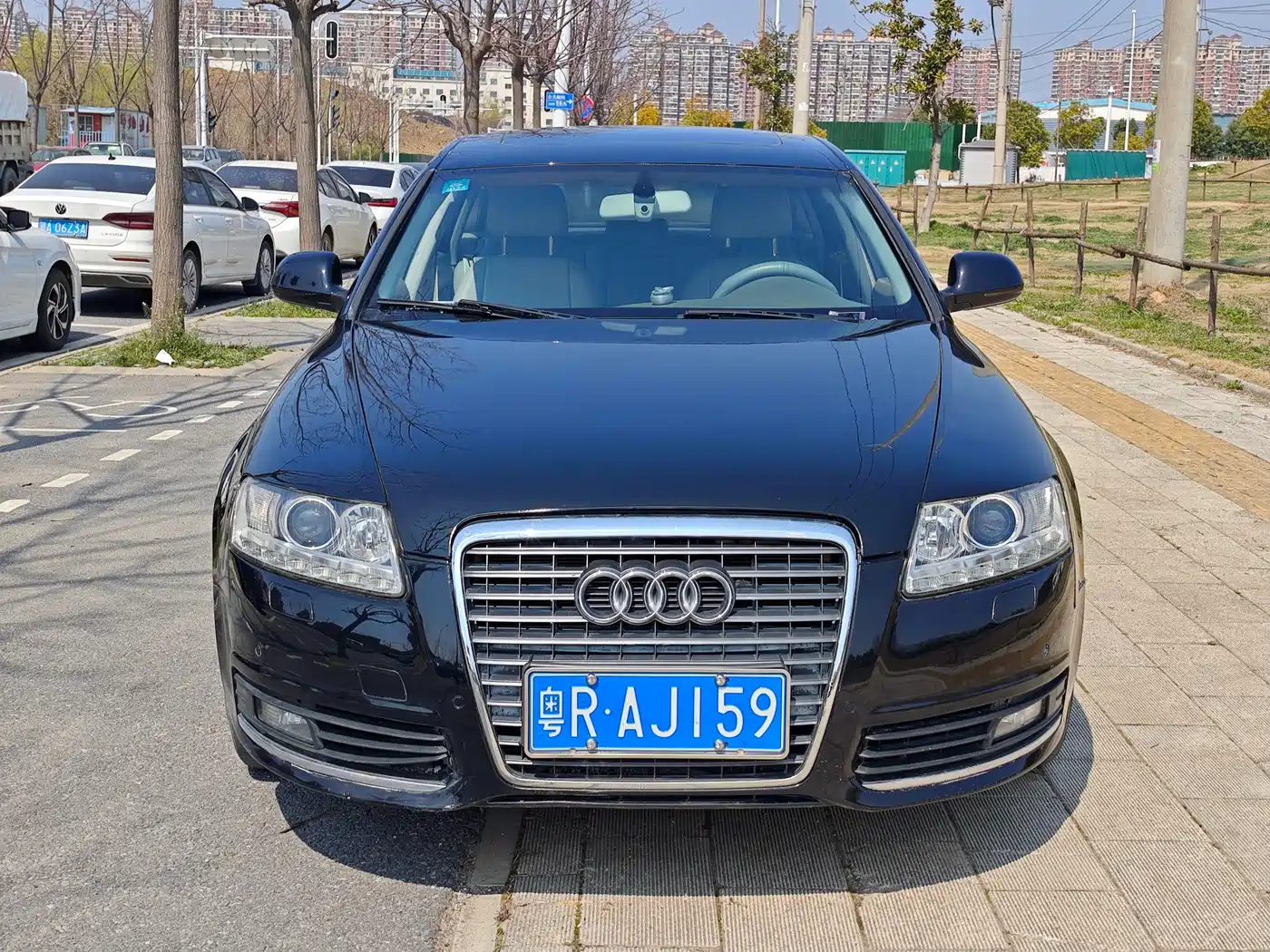 Audi A6L 2011 2.0 TFSI Automatic Comfort фото 2