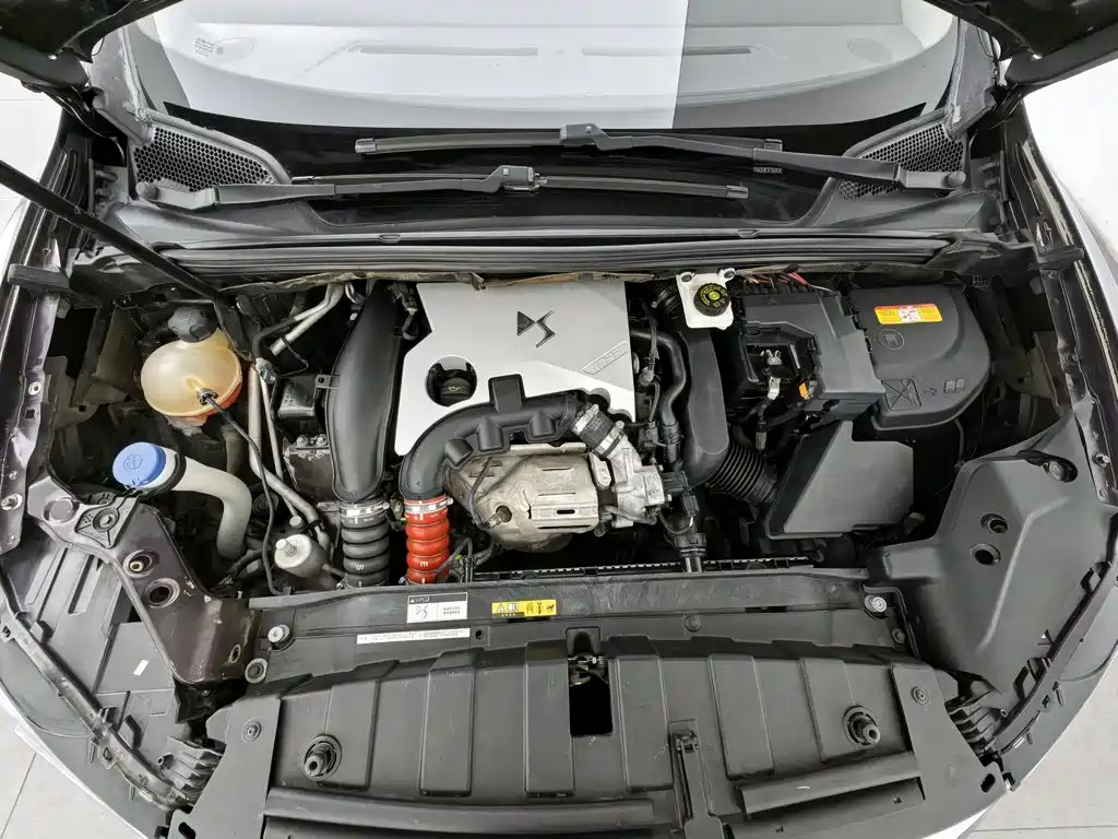 DS 6 2015 2014 1.6T Luxury Edition THP160