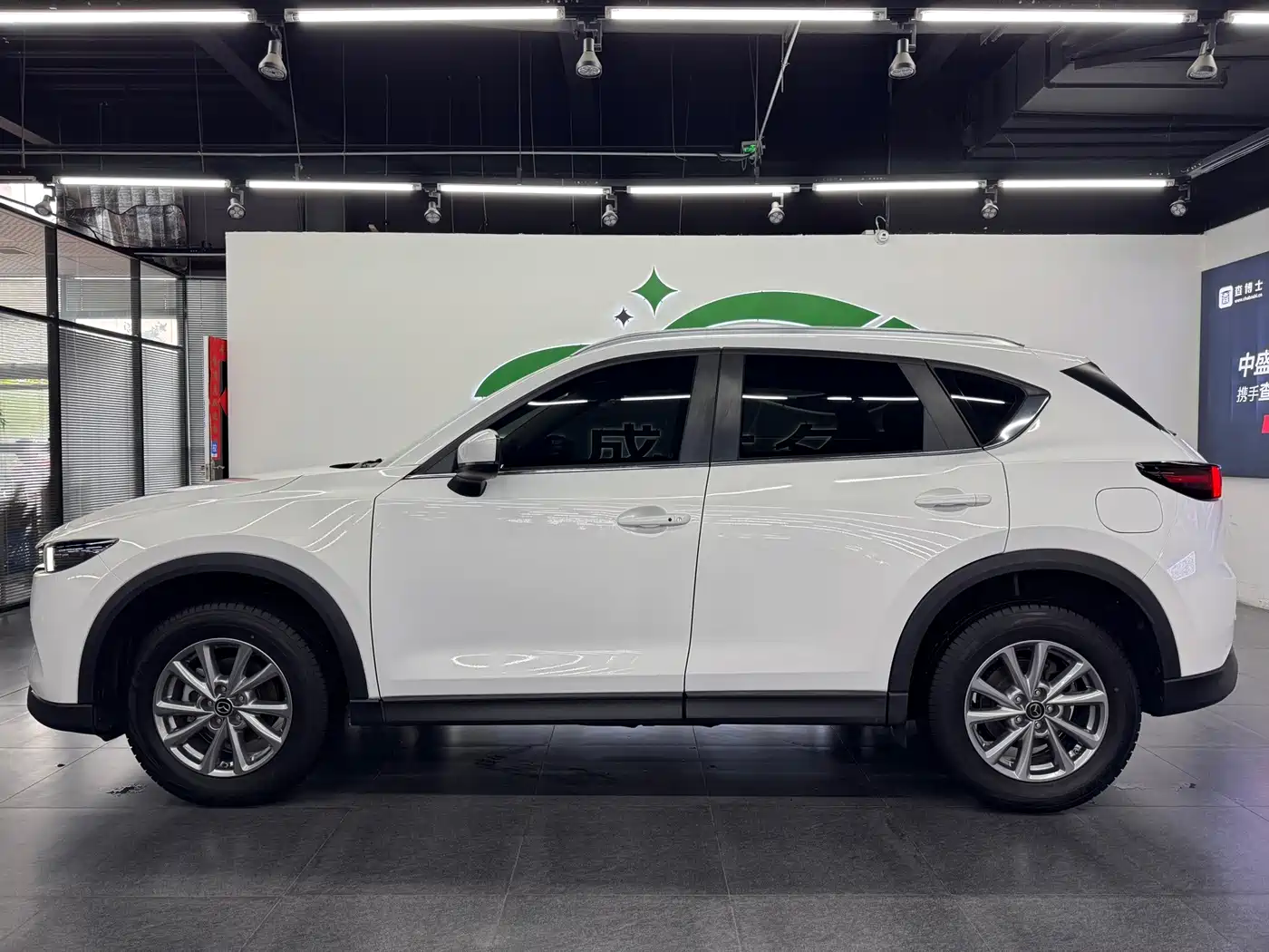Фото 3 - Mazda CX-5